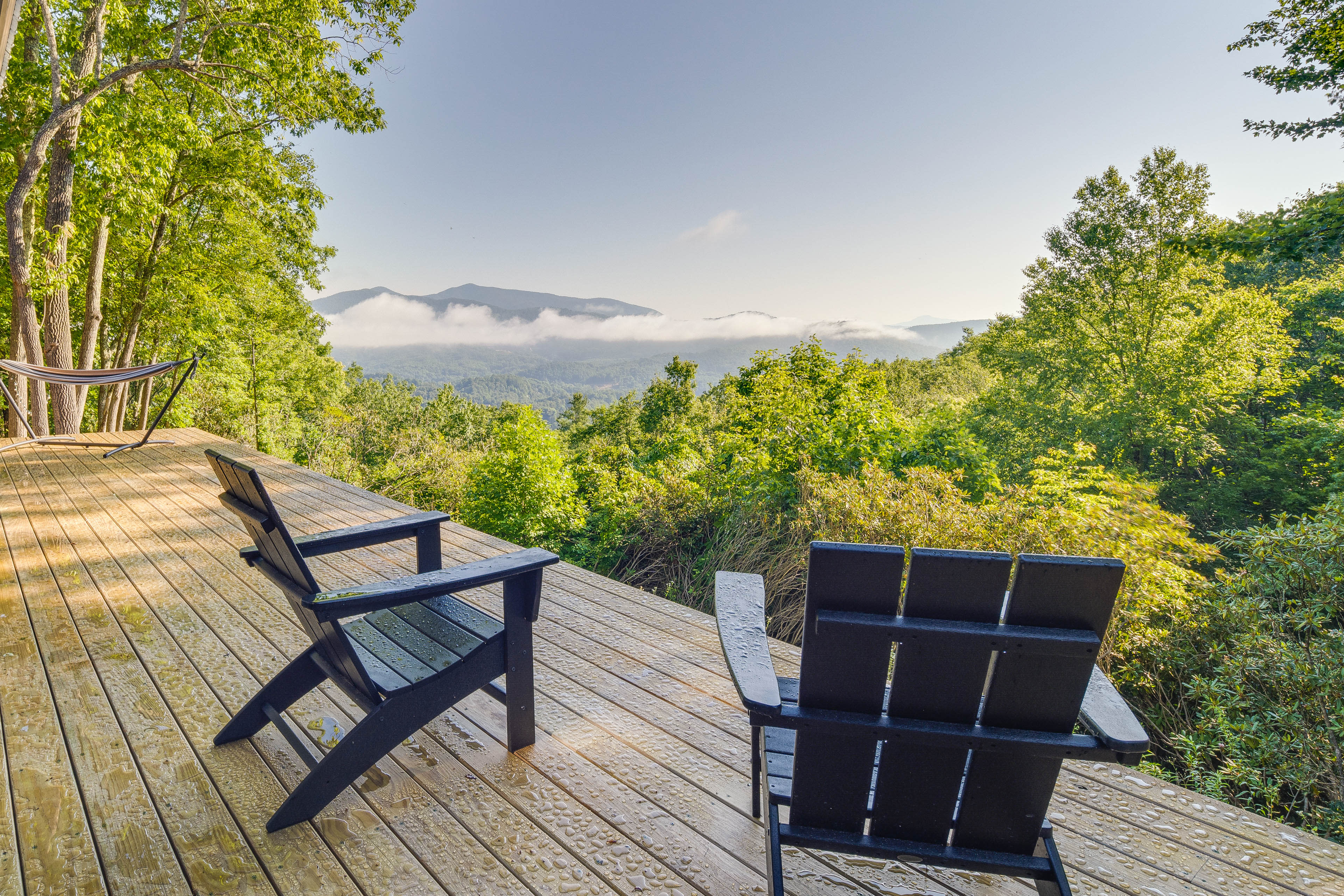 Spruce Pine Vacation Rental | Studio | 1.5BA | 5 Steps to Enter | 900 Sq Ft