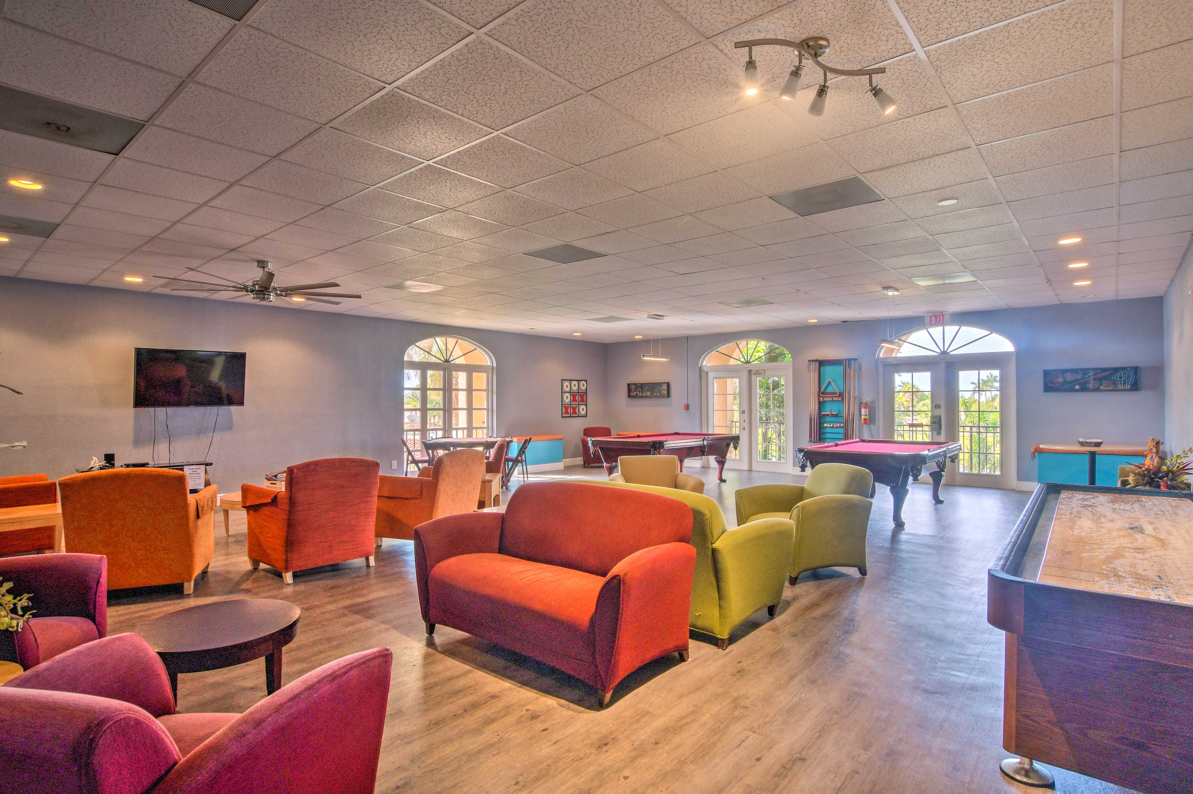 Community Amenities | Game Room | Fitness Center