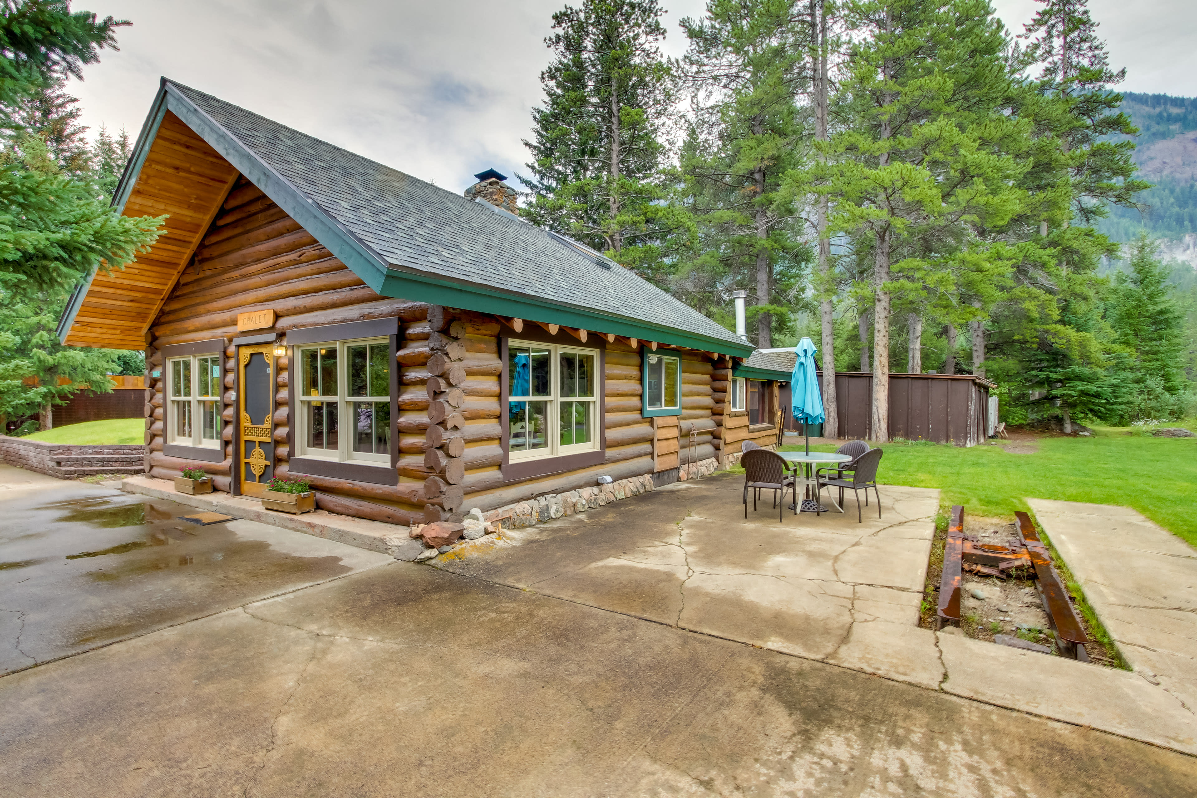 Private Patio | Outdoor Dining Area | Gas Grill