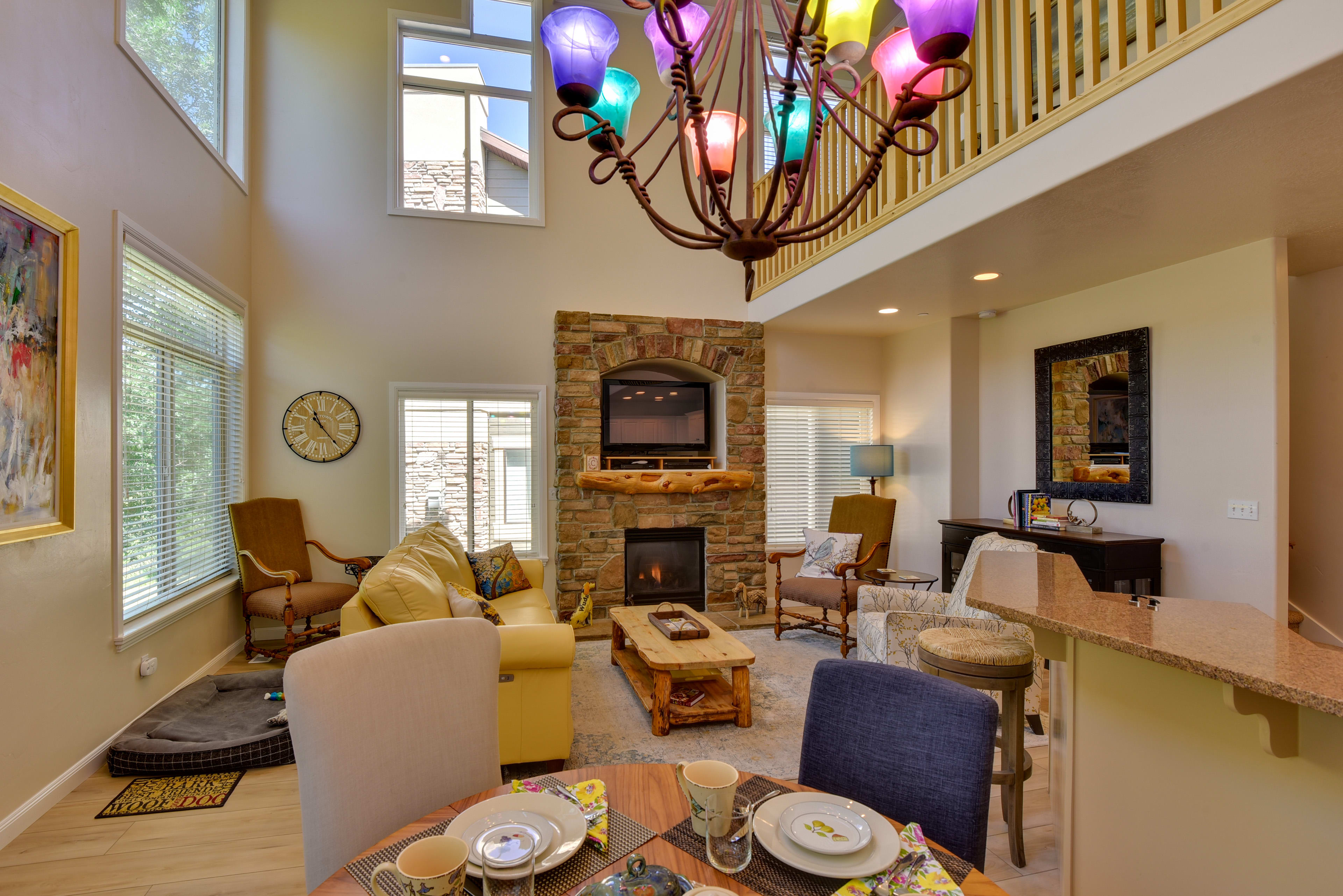 Dining Area | Dishware/Flatware