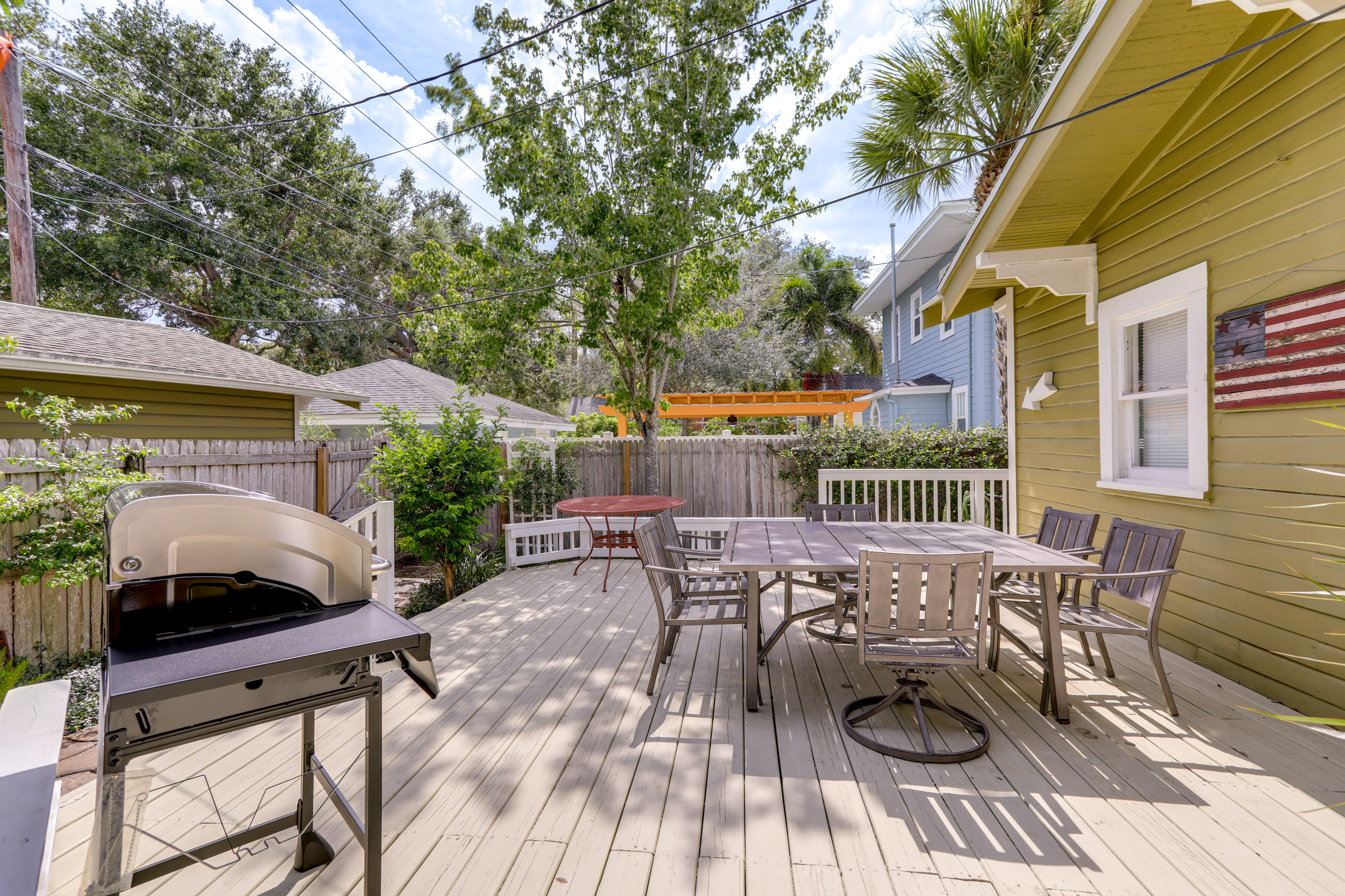 Furnished Deck | Gas Grill | Outdoor Dining Area