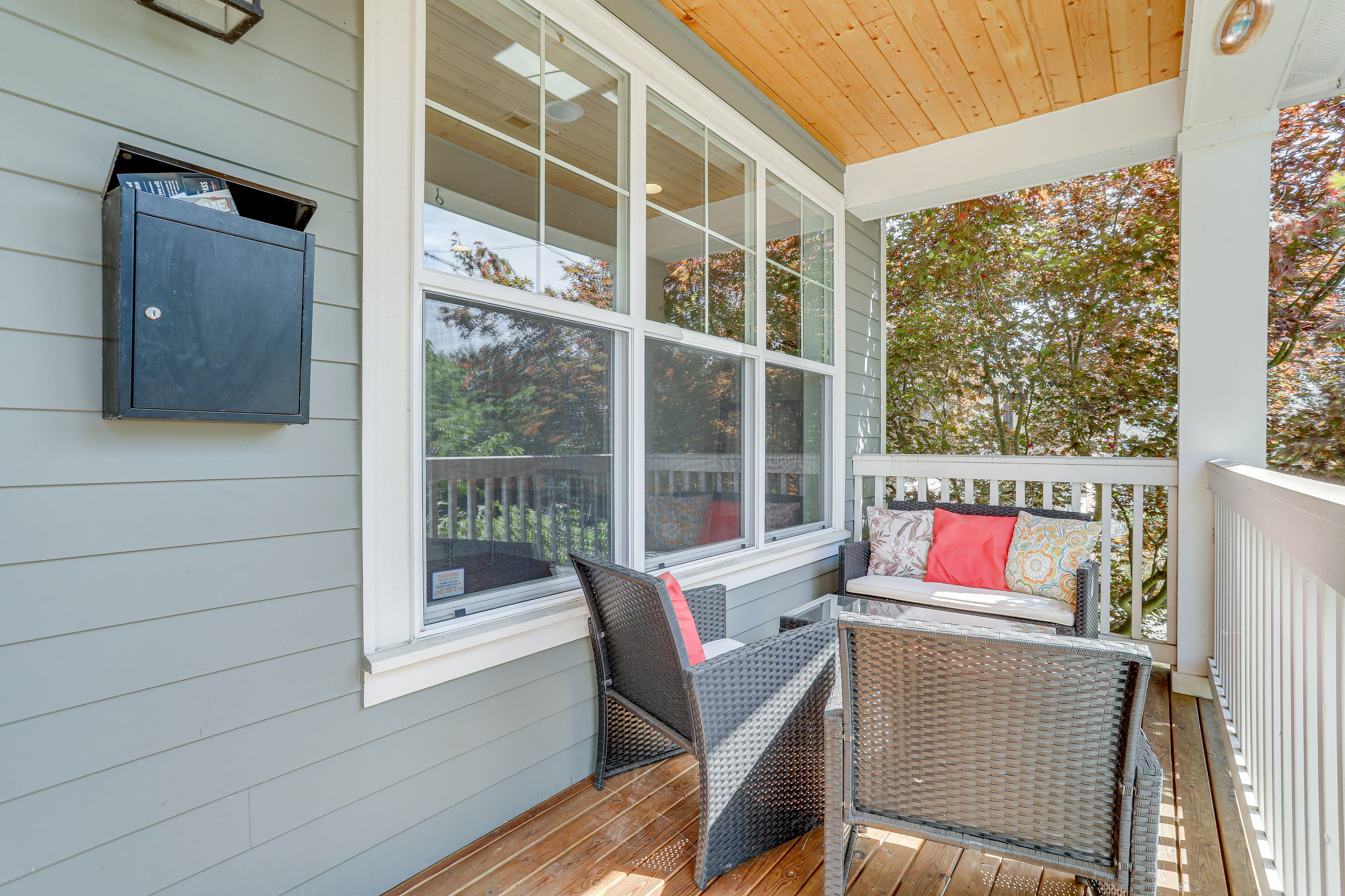 Porch | Outdoor Seating