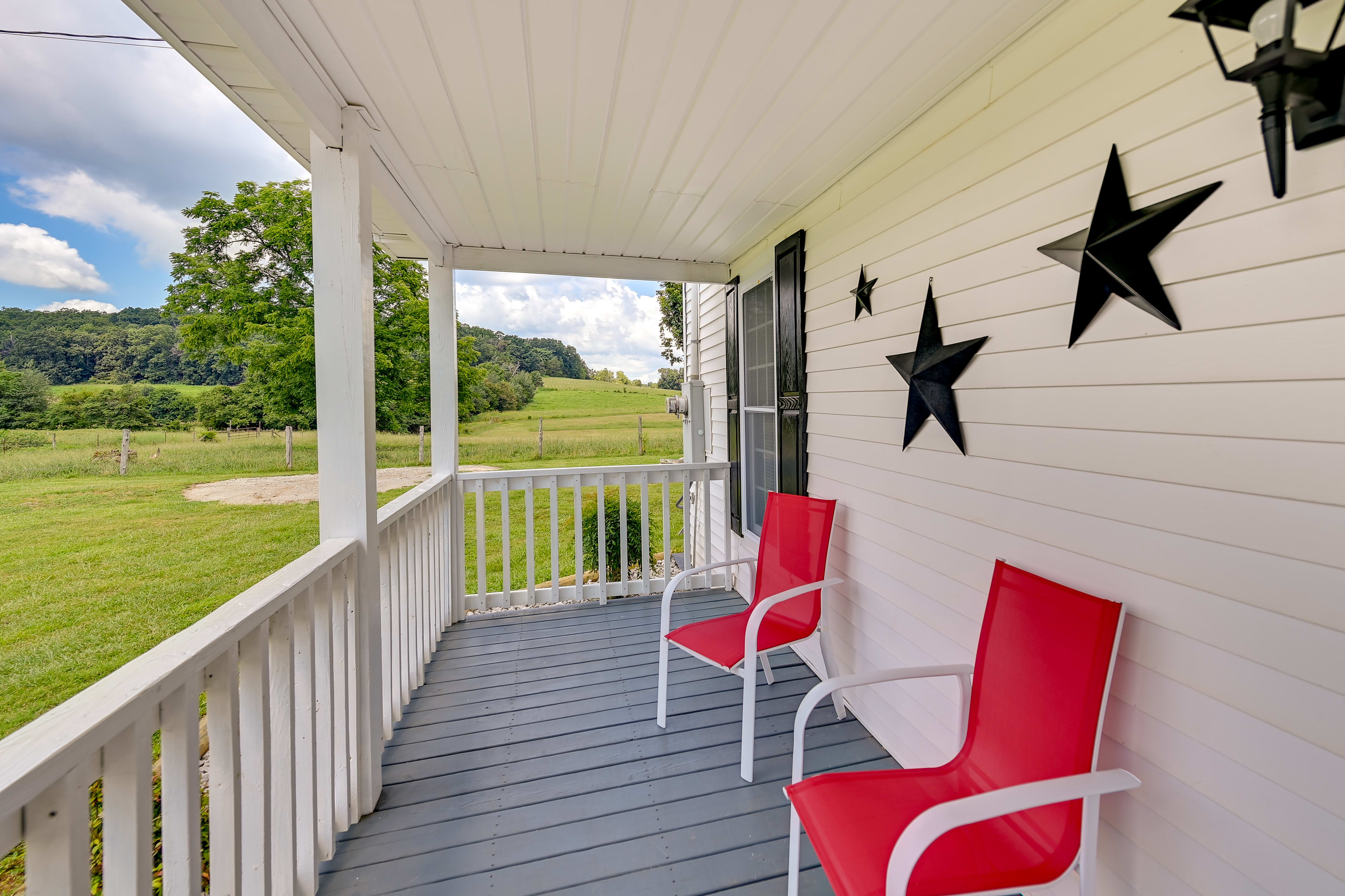 Porch | Outdoor Seating