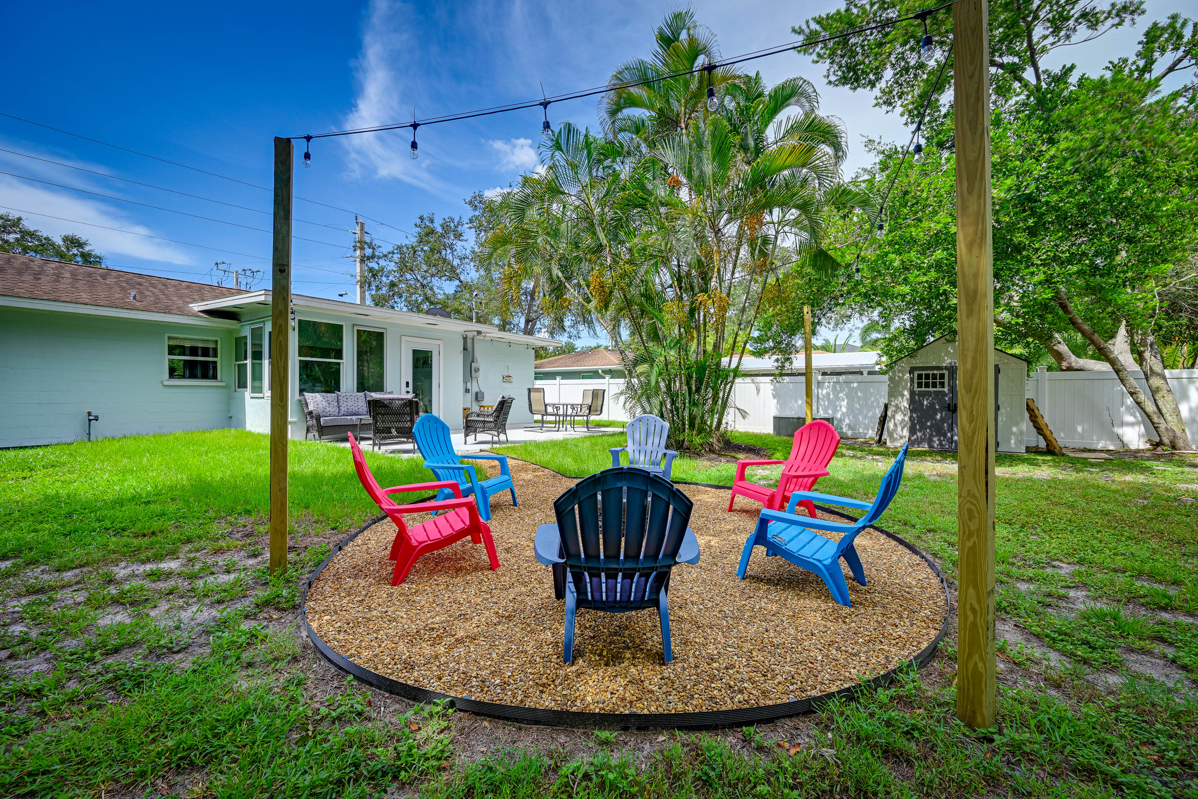 Sunny Sarasota Home w/ Private Yard & Fire Pit!