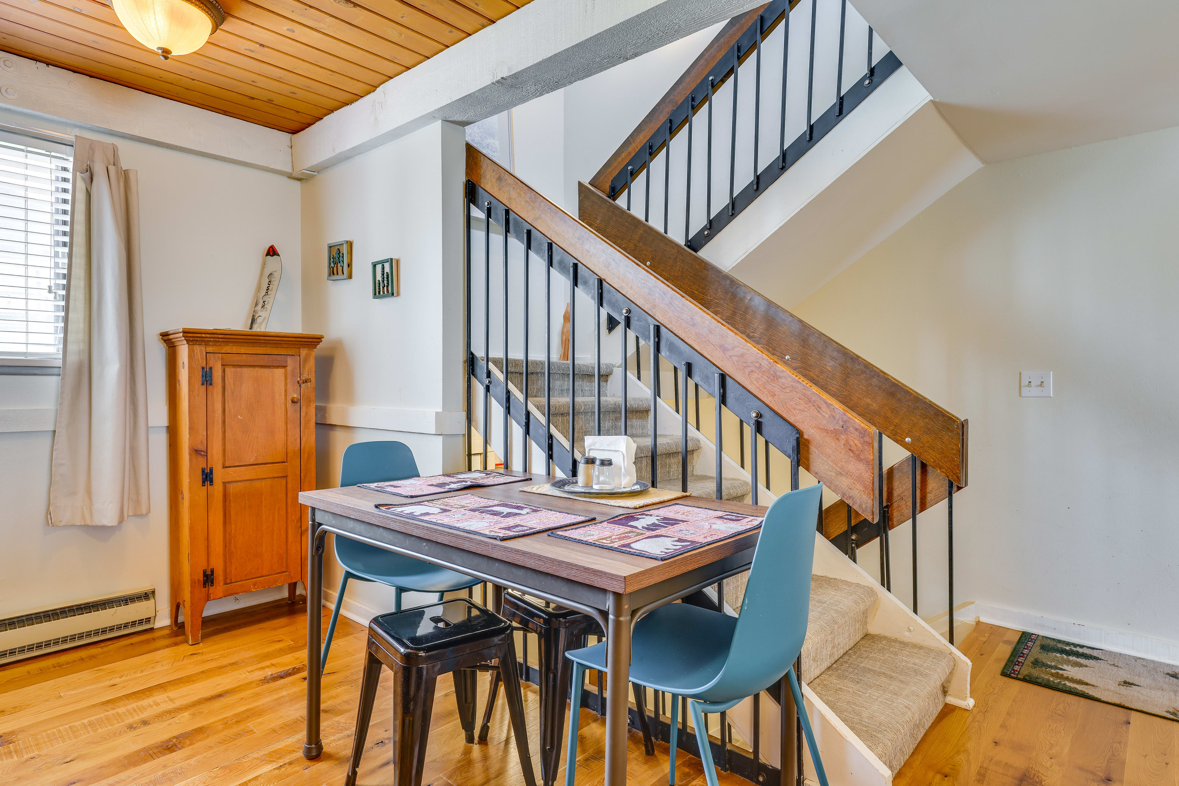 Dining Room | 2nd Floor | Fully Equipped Kitchen