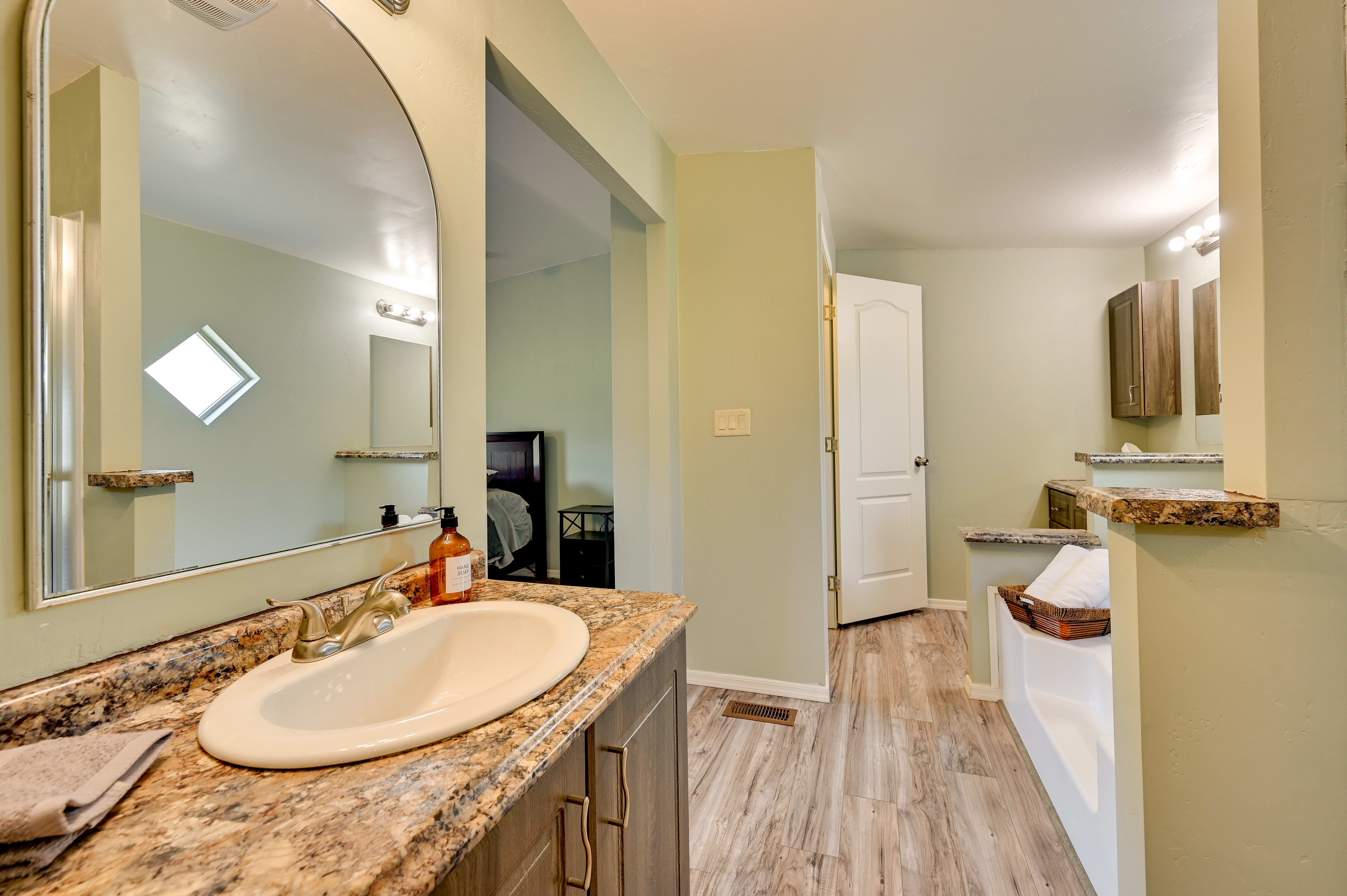 En-Suite Bathroom | Towels Provided