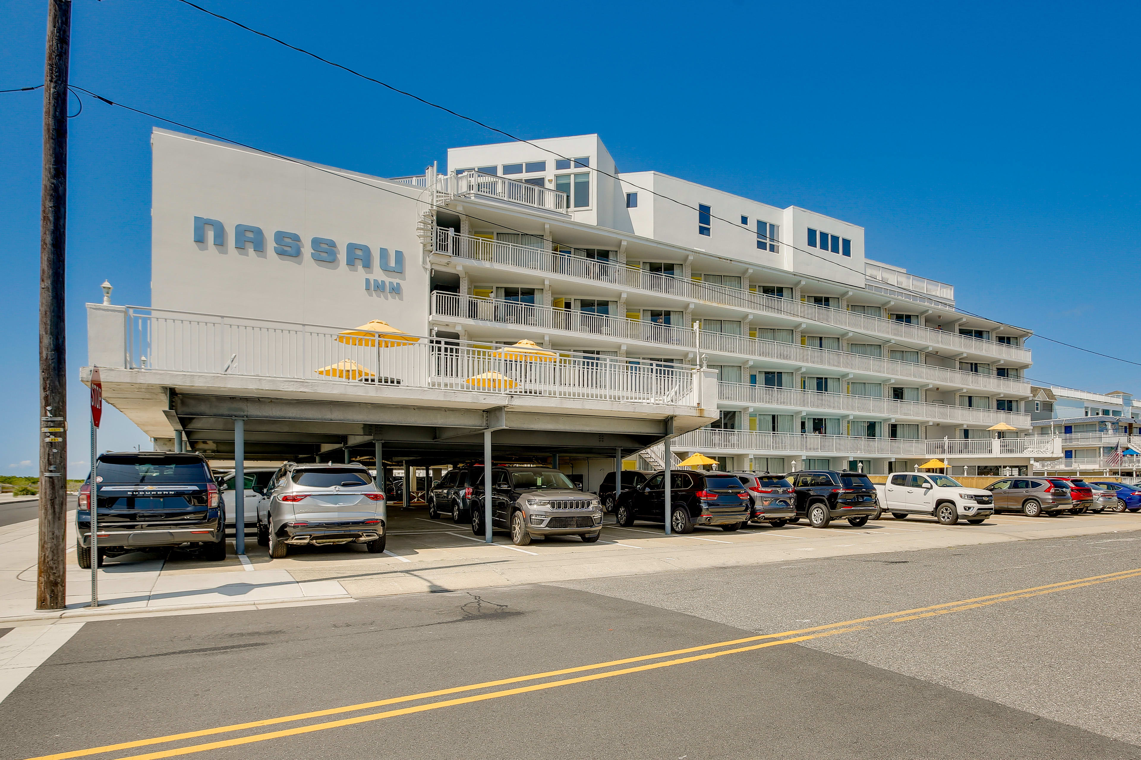 Parking | Community Garage (1 Vehicle) | Street (First-Come, First-Served)