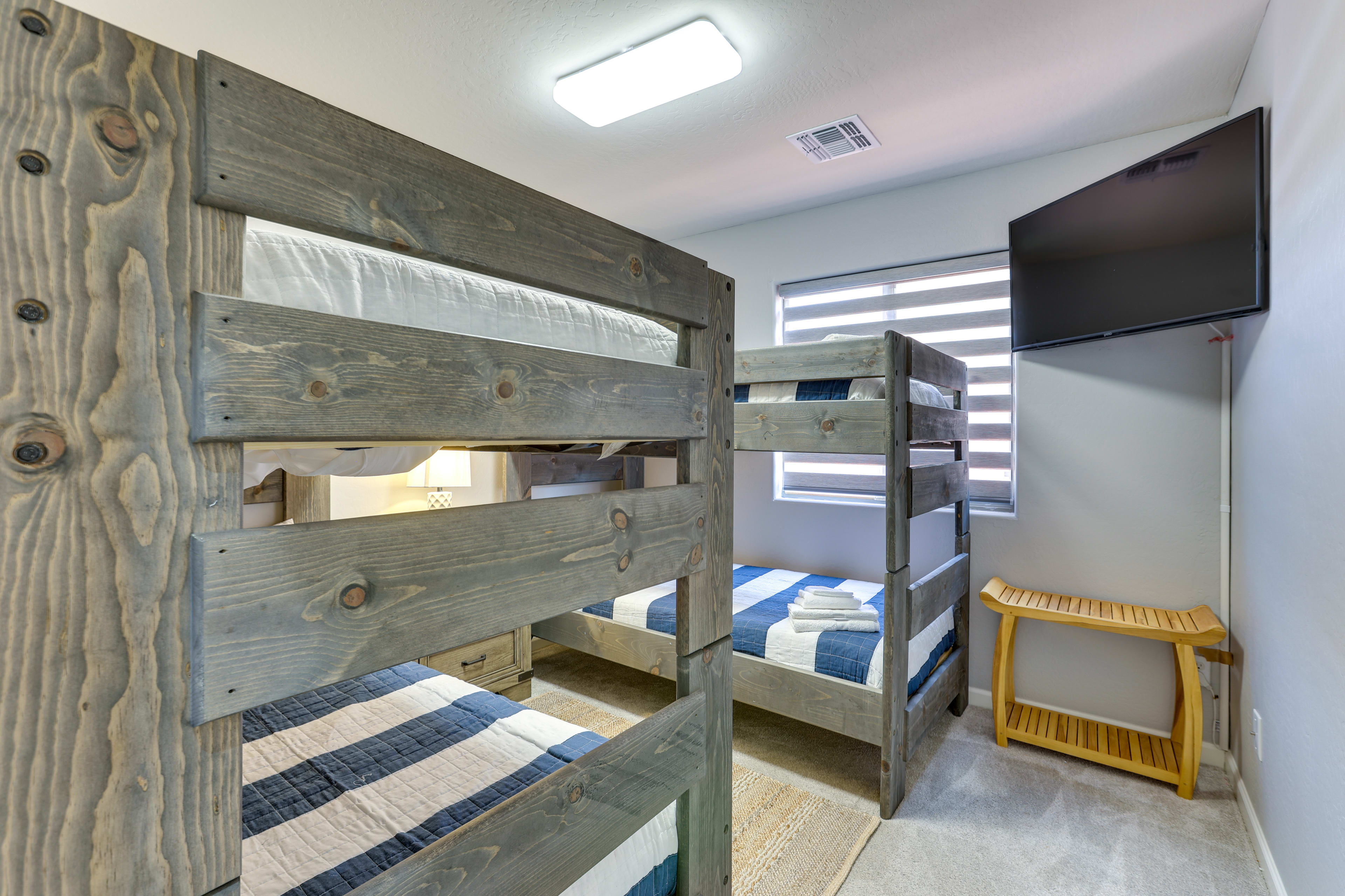 Bedroom 3 | 2 Twin Bunk Beds | Smart TV