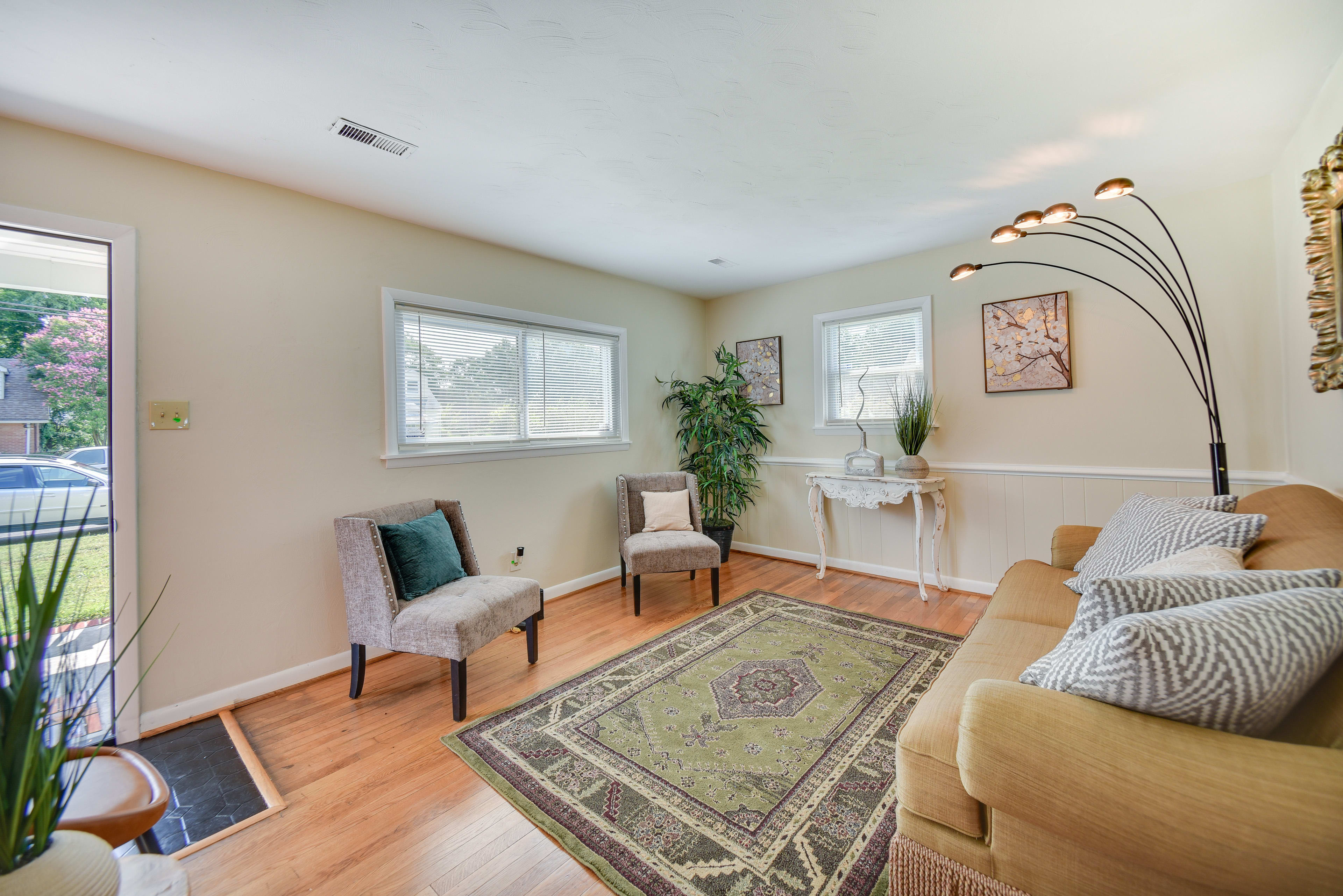 Sitting Room | 1st Floor