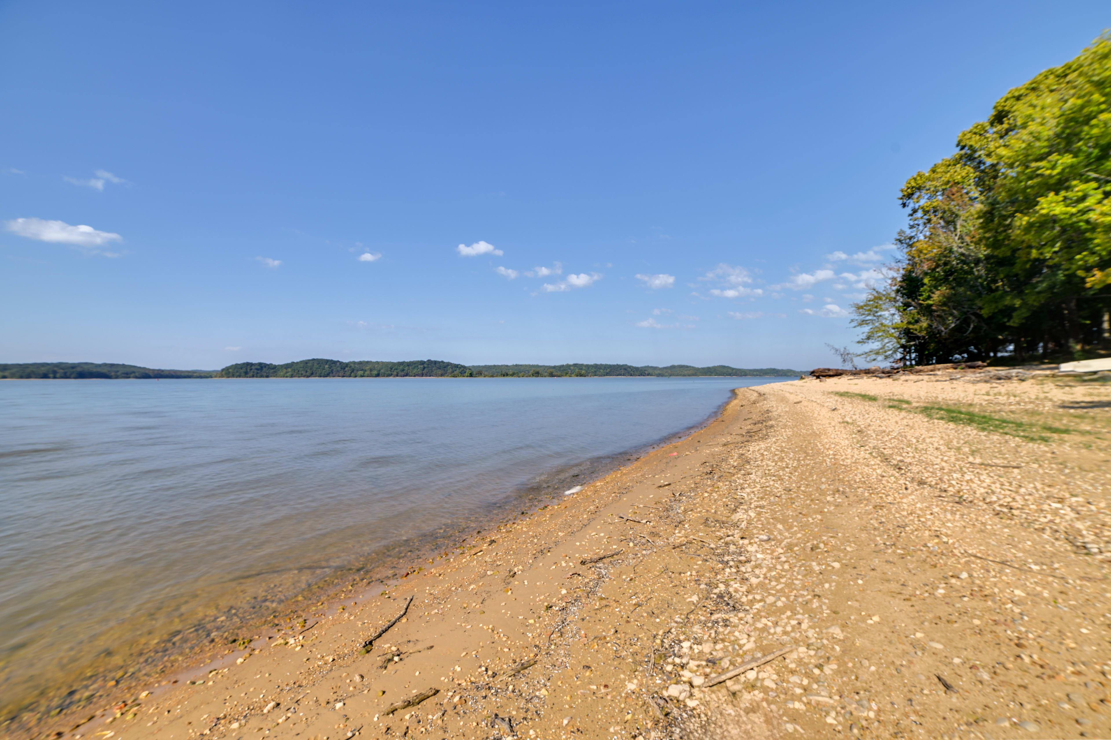 Private Beach | Lake Barkley Access On-Site