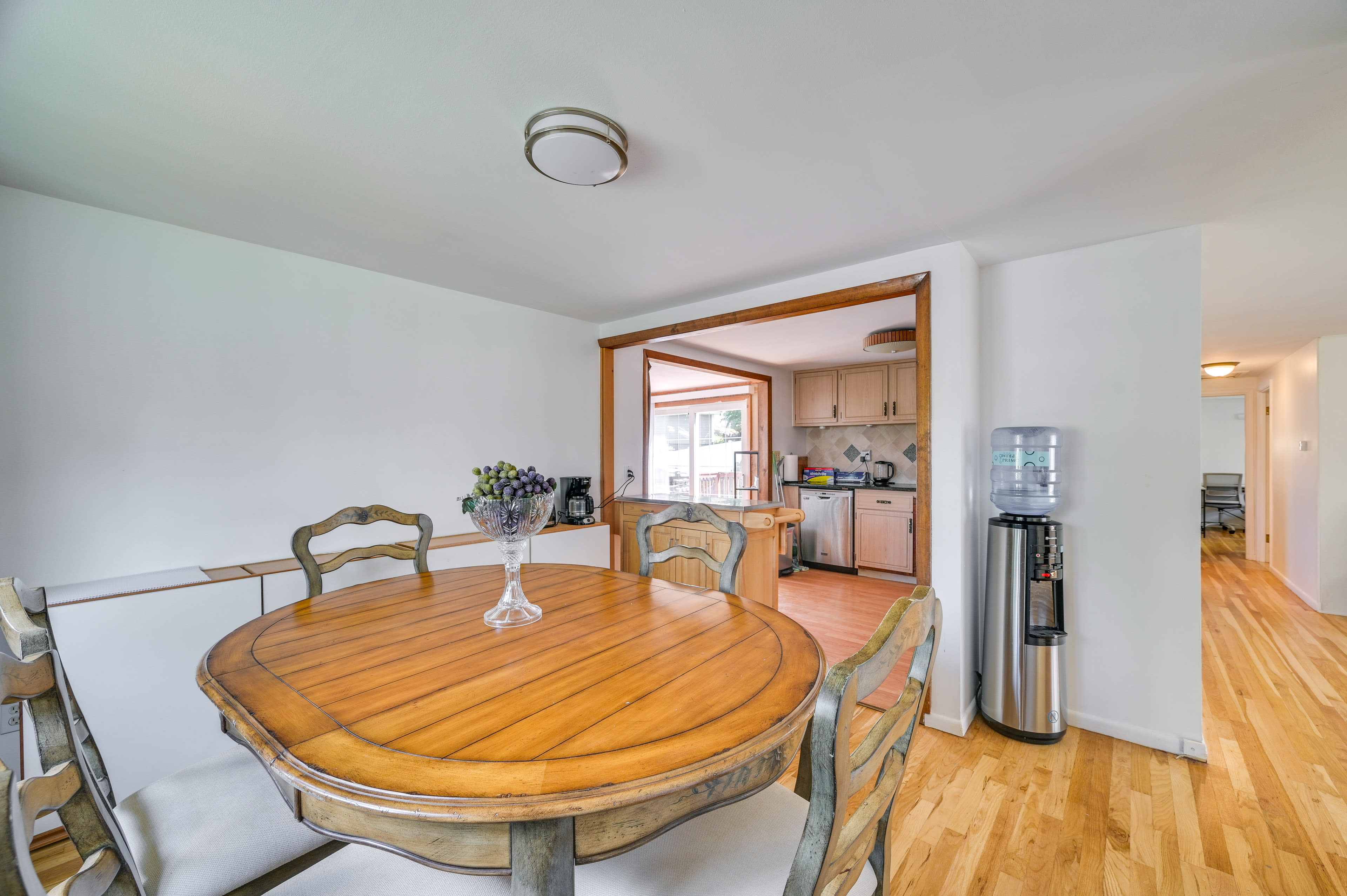 Dining Area | Dishware/Flatware