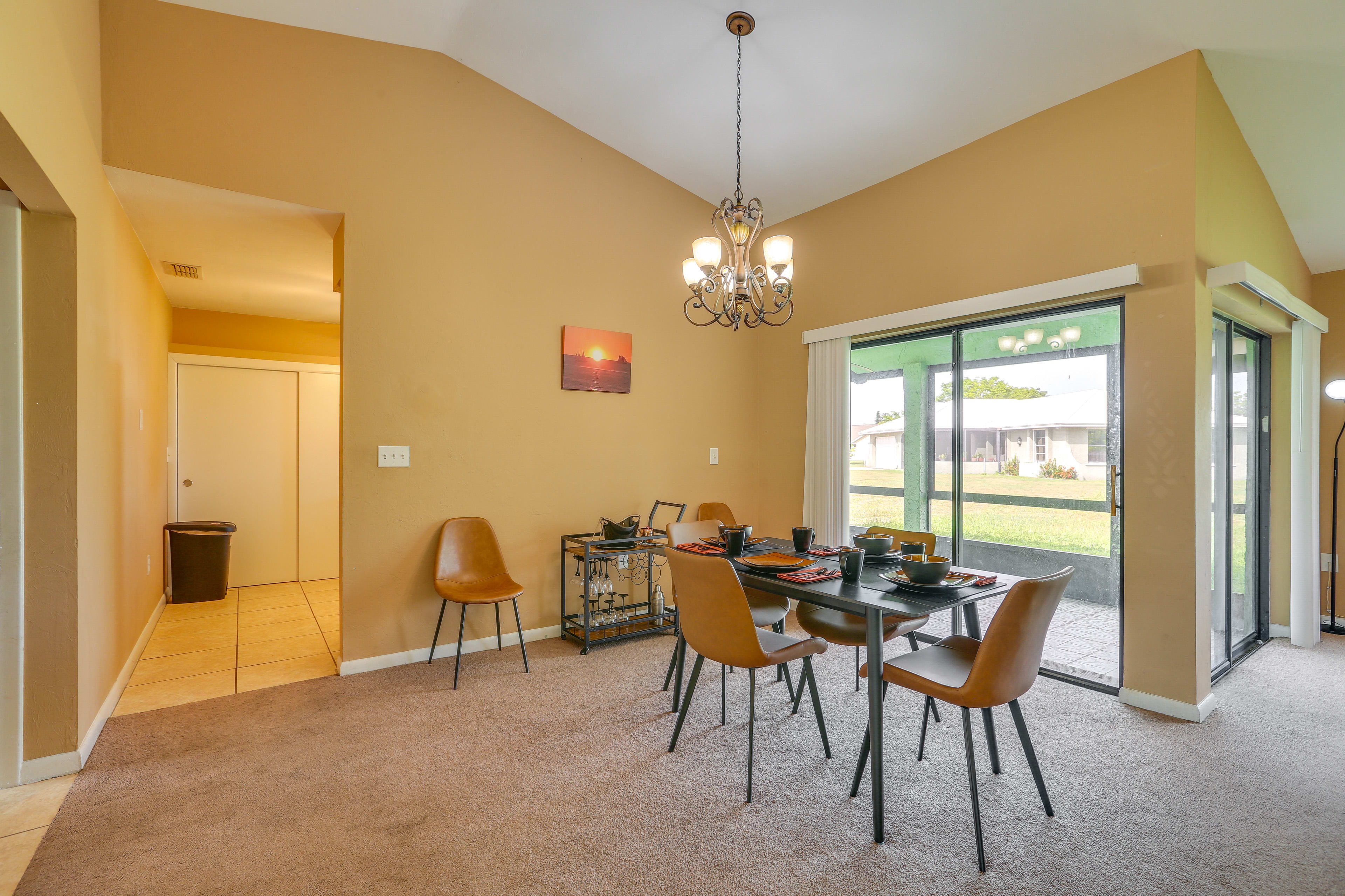 Dining Area | Dishware & Flatware Provided