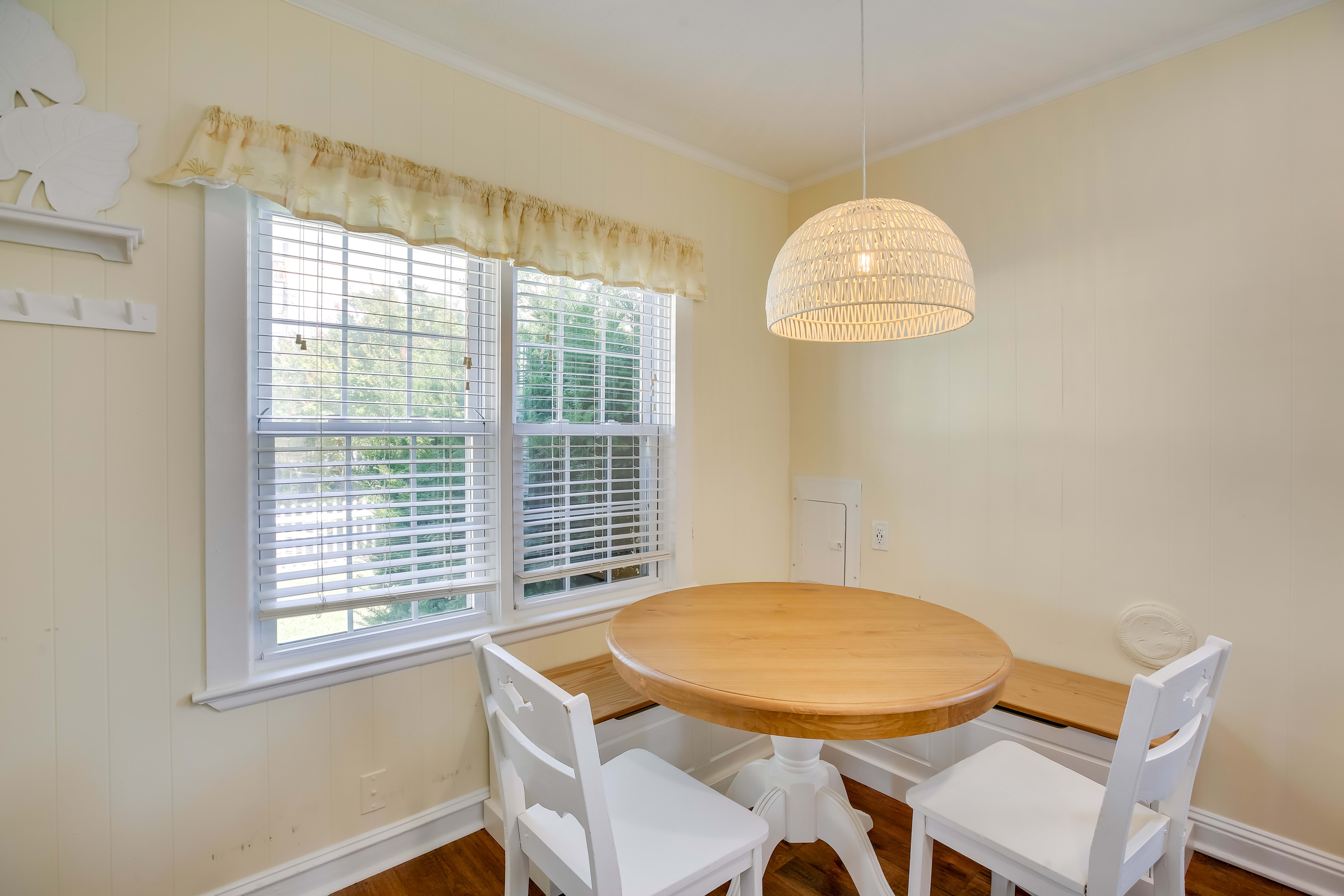 Dining Area | Dishware/Flatware | Trash Bags/Paper Towels