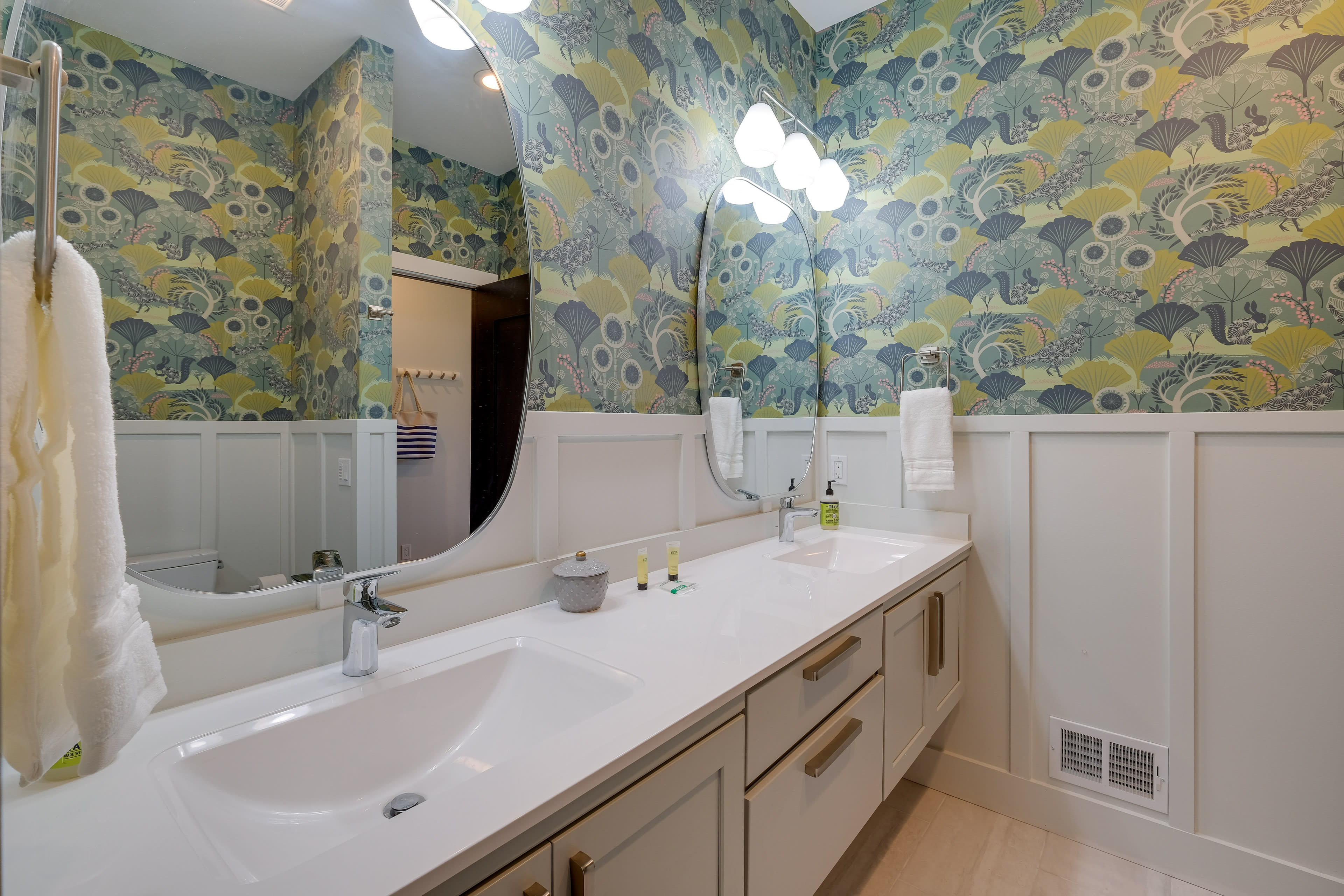 Full Bathroom | 2nd Floor | Walk-In Shower | Hair Dryer