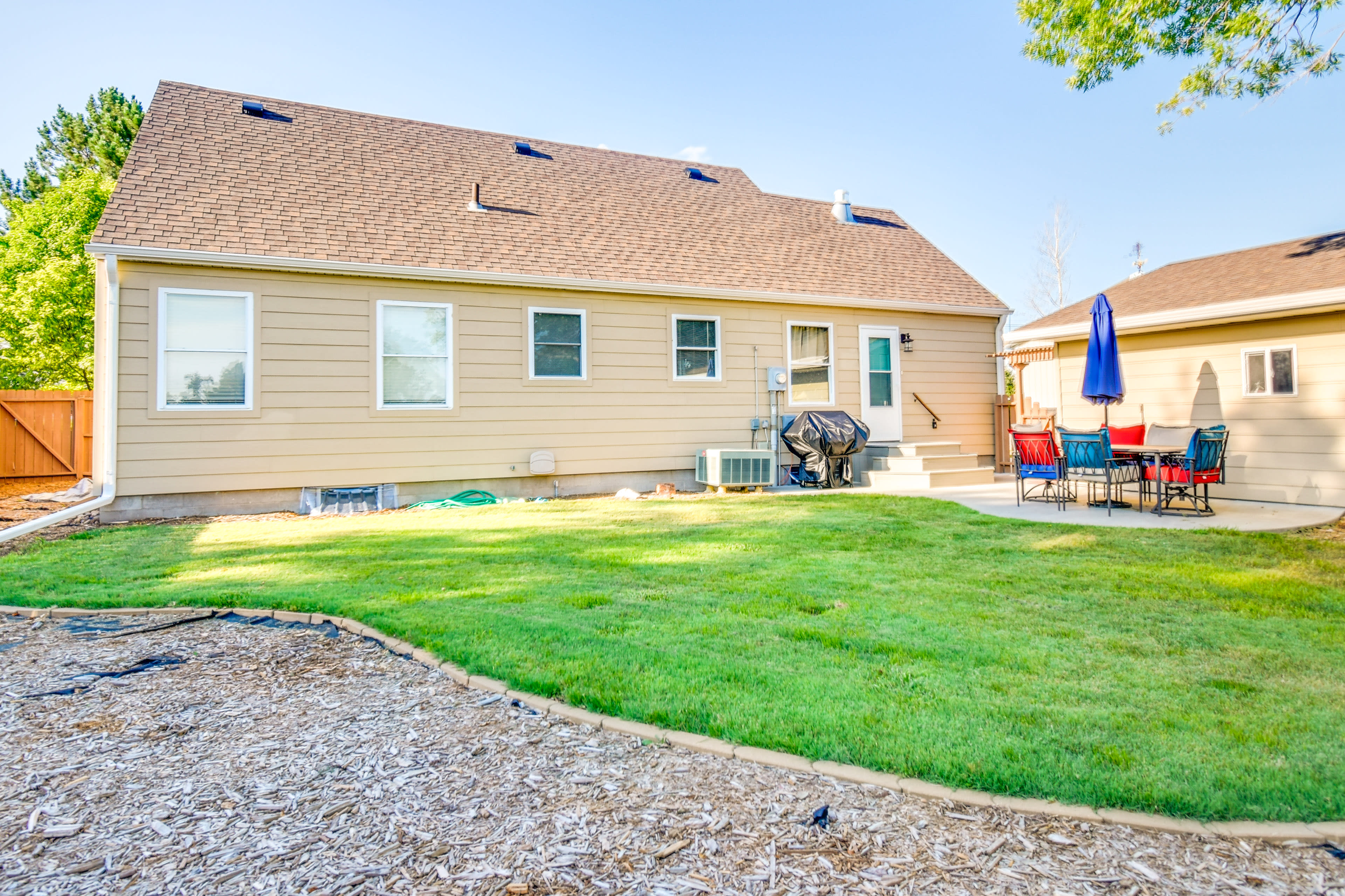 Fenced Backyard | 2-Story House | Self Check-In | 9 Mi to Lake McConaughy