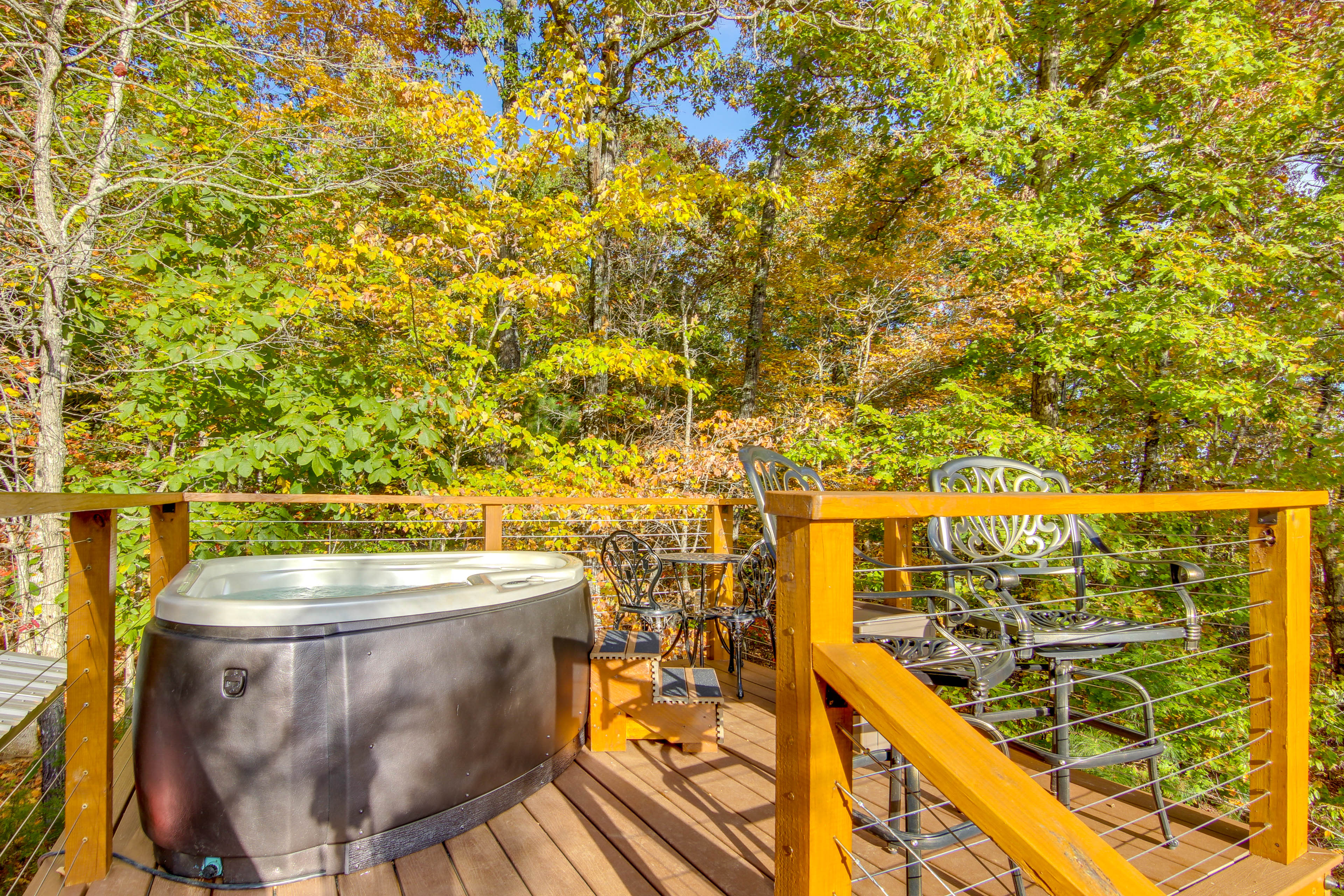 Viewing Deck | Hot Tub | Seating