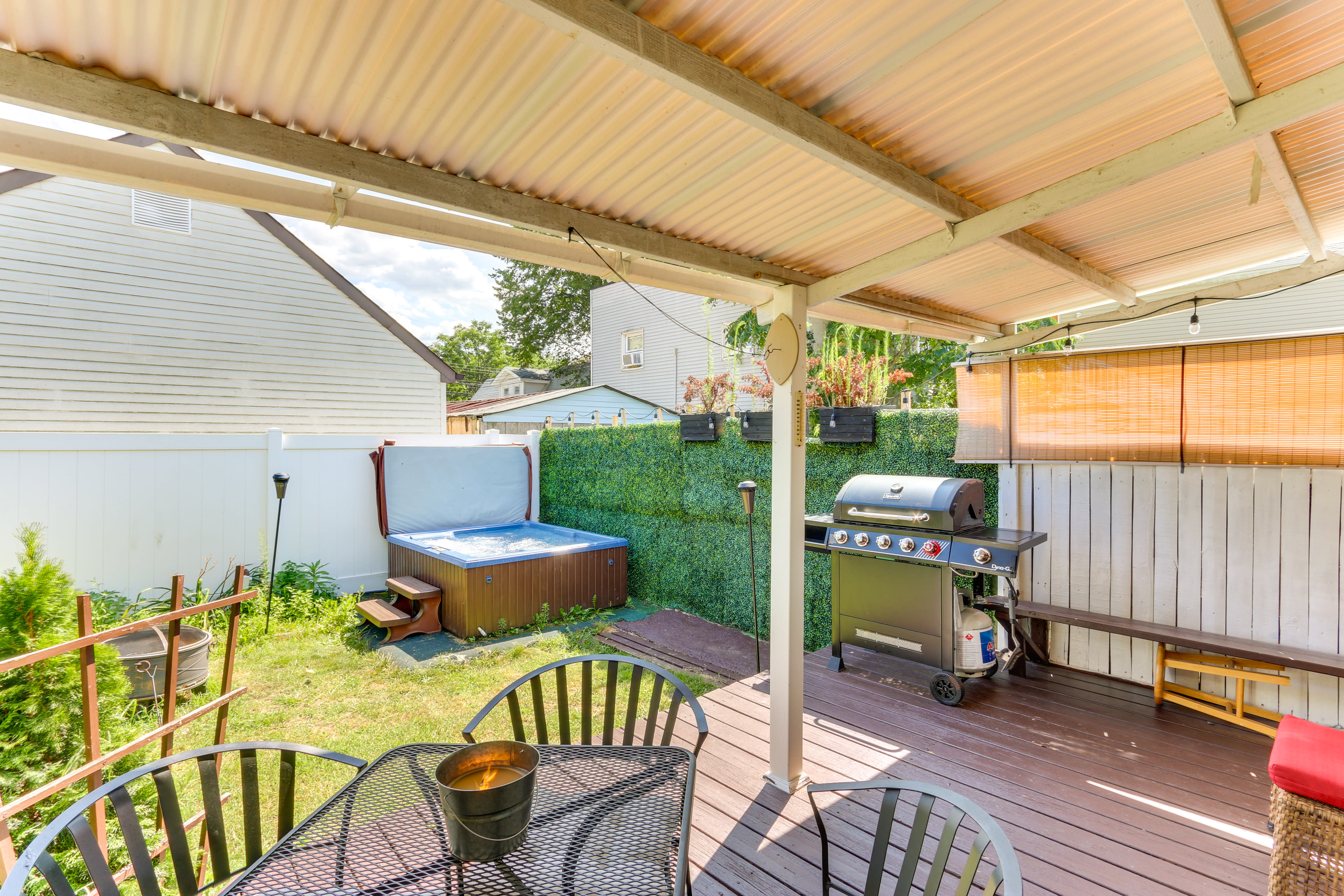 Backyard | Gas Grill | Outdoor Dining Area