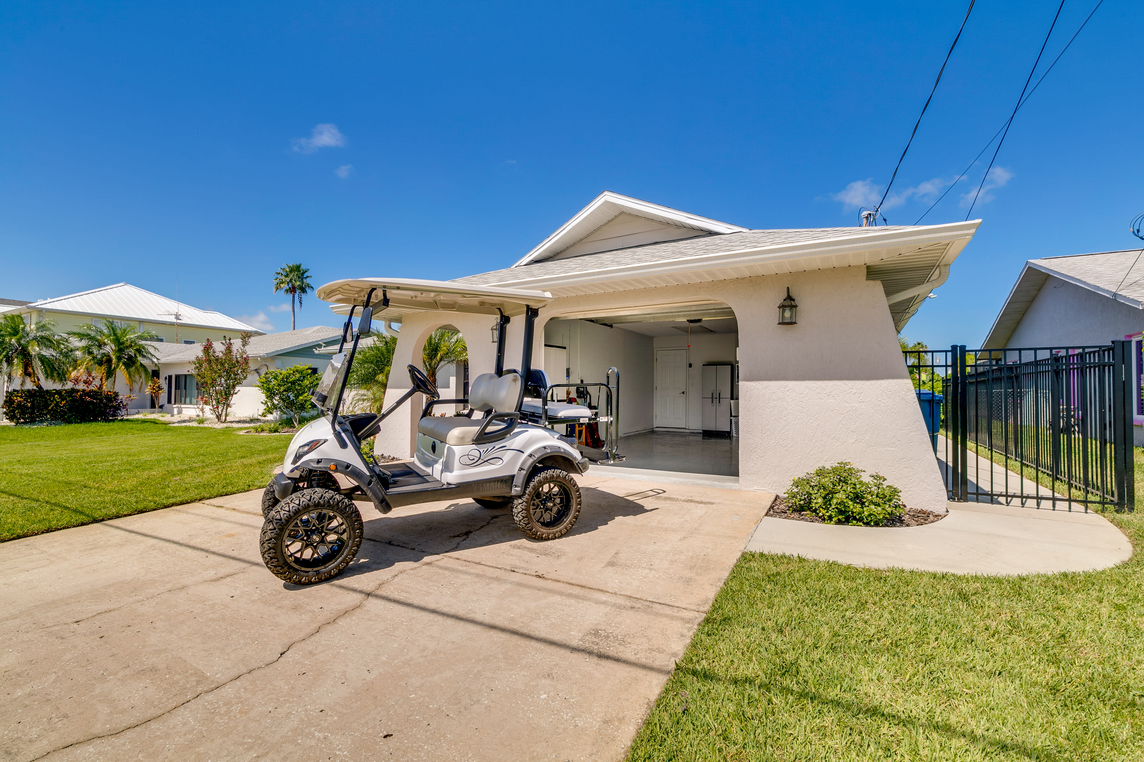 Home Exterior | Golf Cart