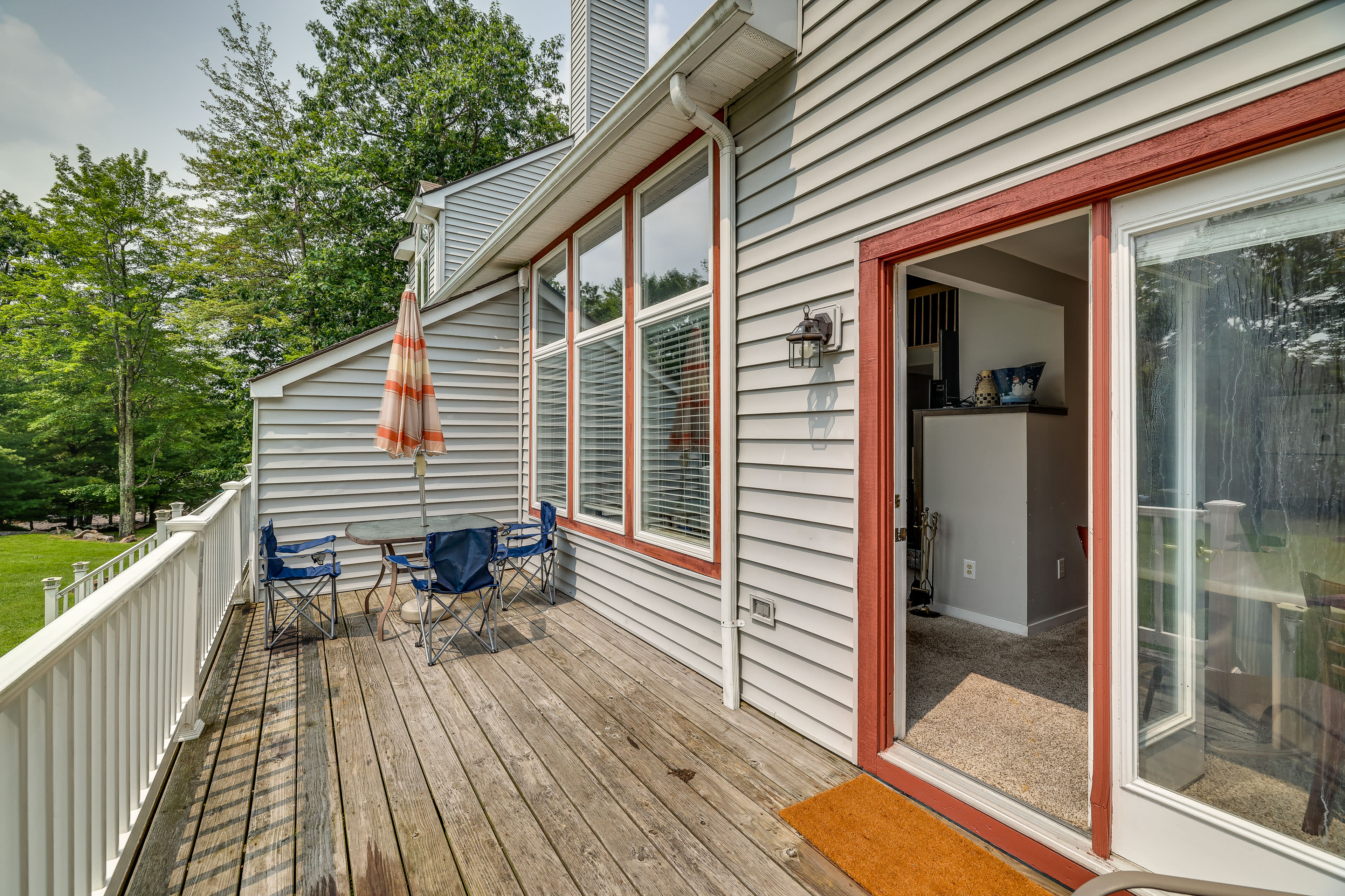 Deck | Outdoor Dining Area | Pet Friendly w/ Fee