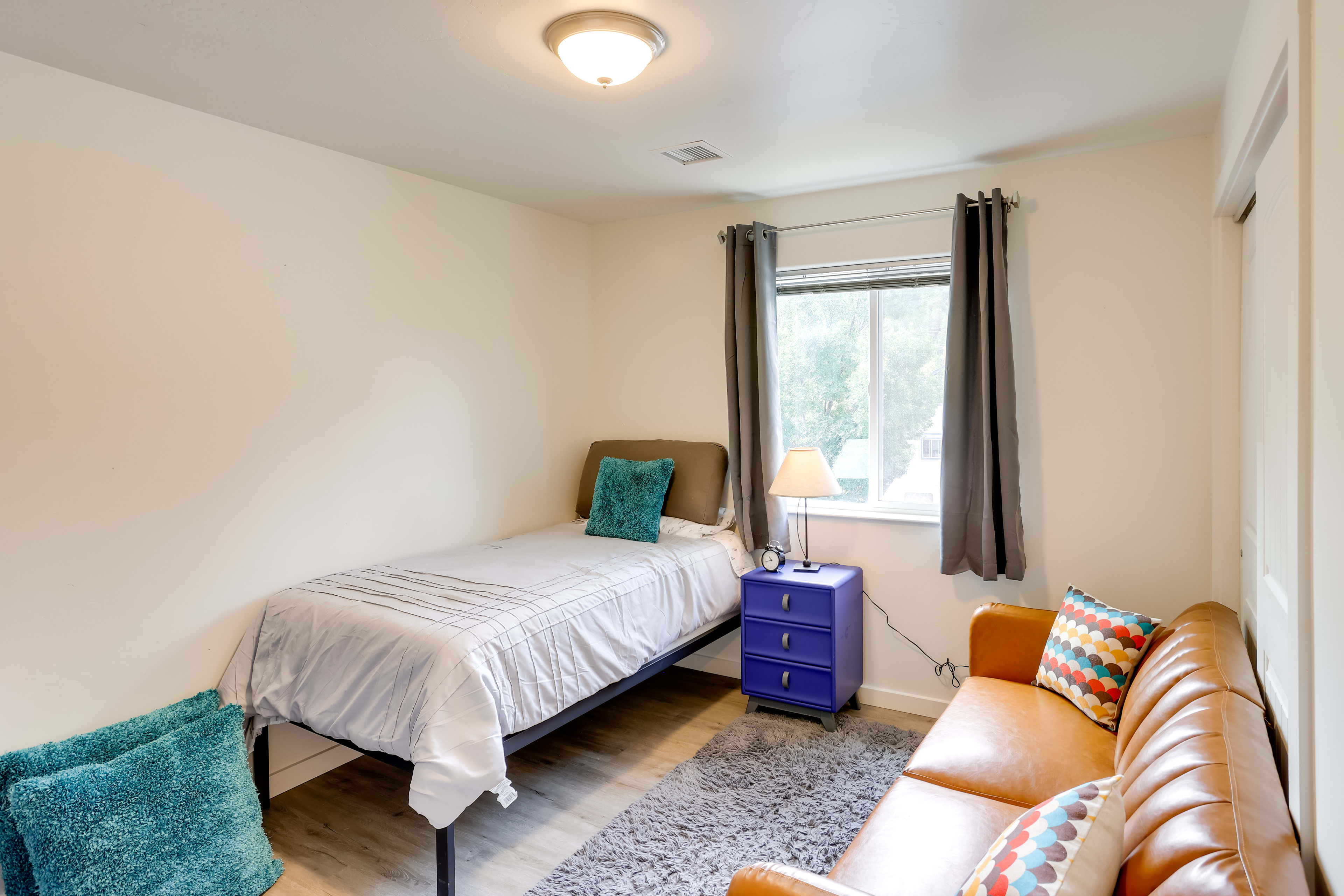 Bedroom 3 | Twin Bed | 2nd Floor | Towels Provided