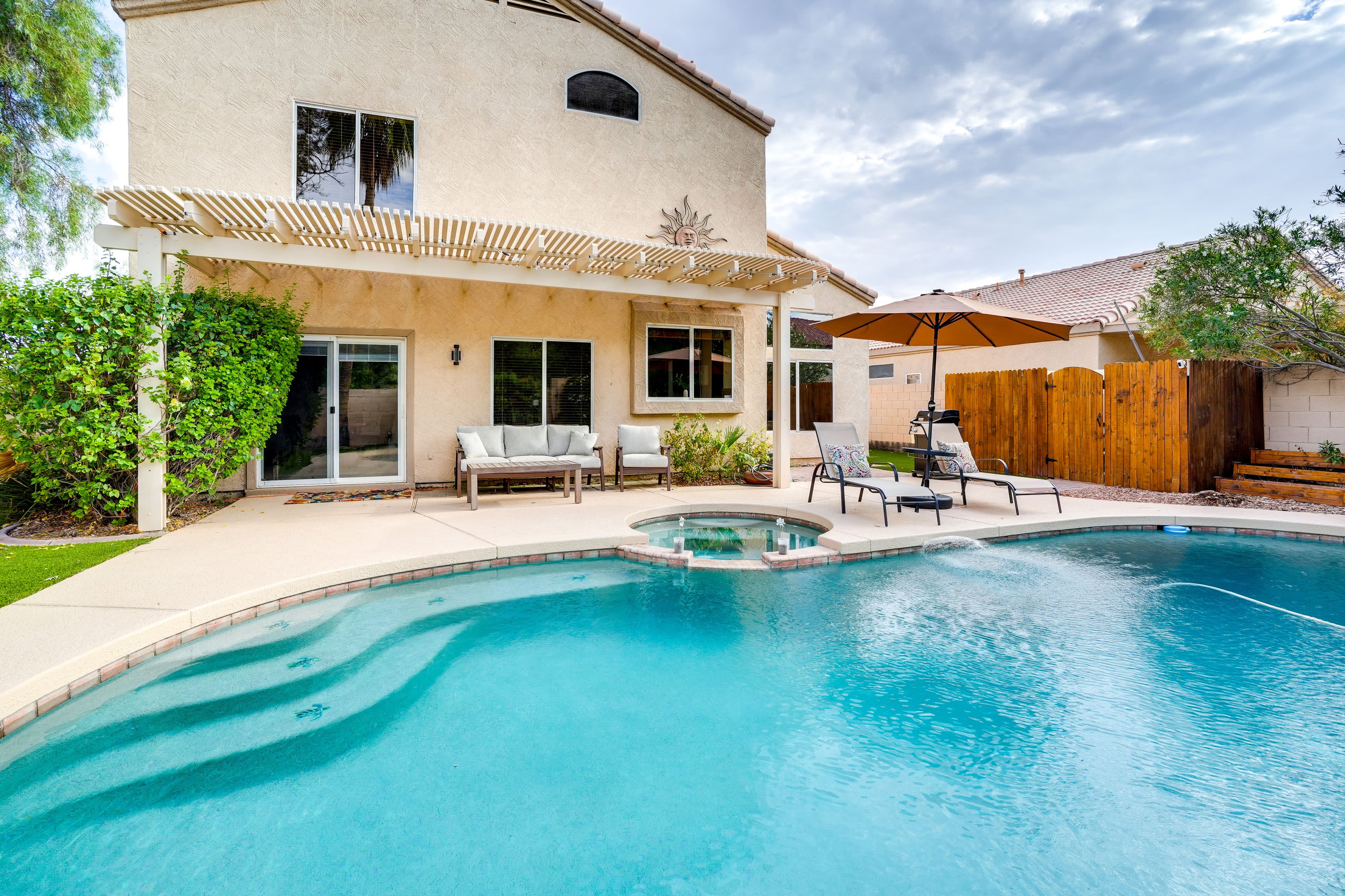 Private Outdoor Pool (Heated w/ Fee) | Hot Tub | Gas Grill