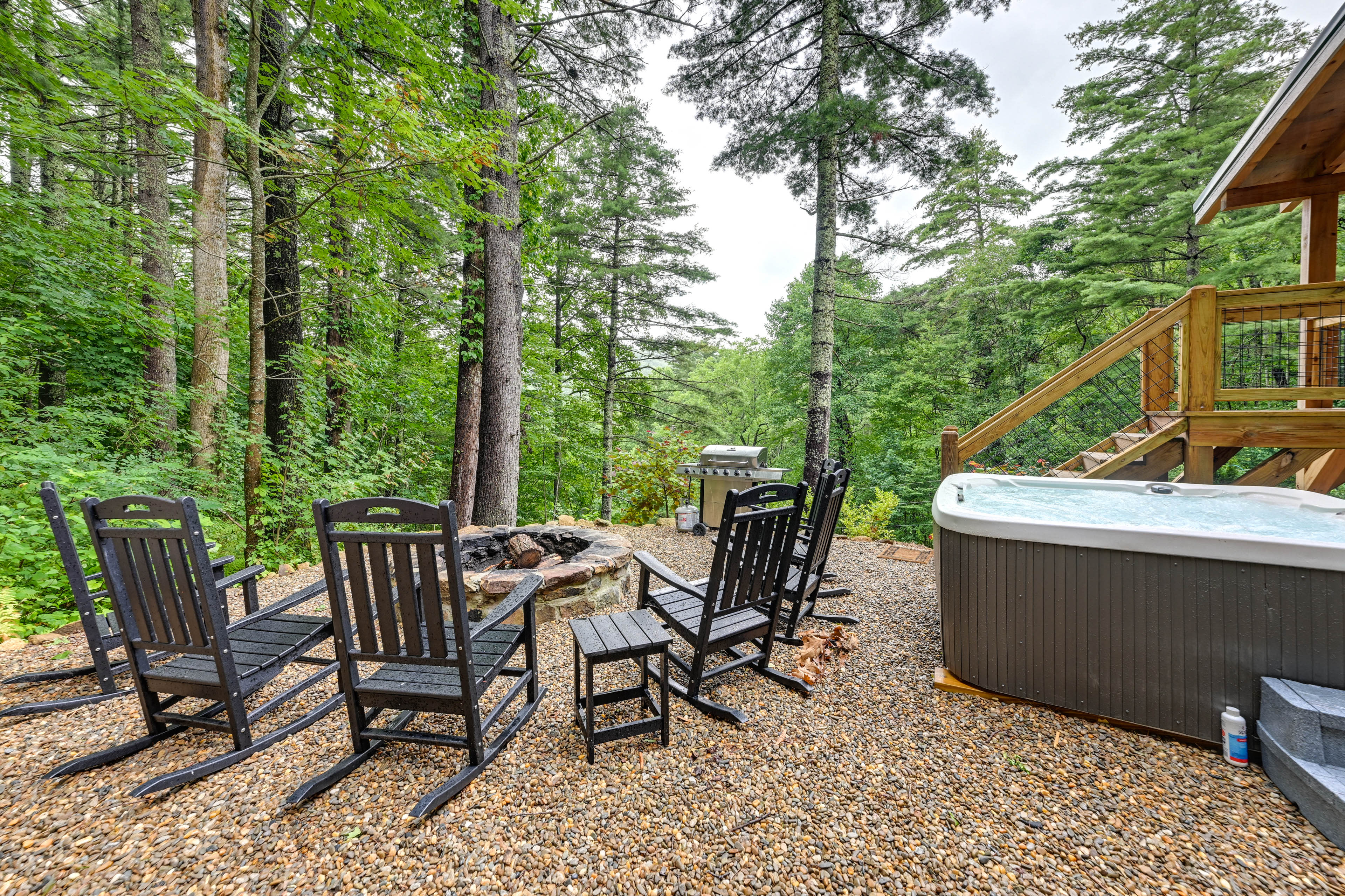 Fire Pit & Hot Tub | Mountain Views | Self Check-In | 3 Mi to Lake Glenville