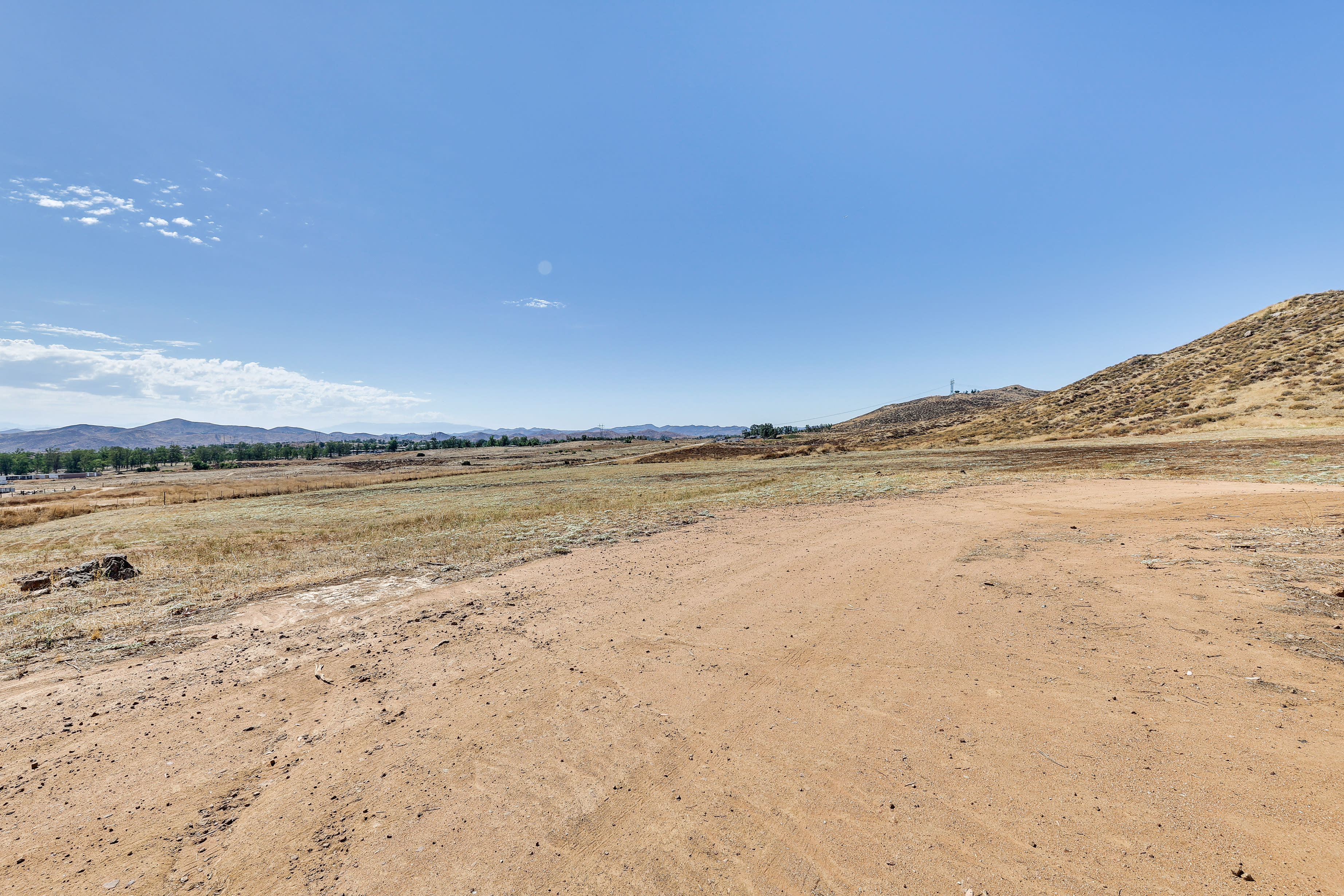 Parking | Shared Driveway (10 Vehicles) | Dirt Road | RV/ATV Parking