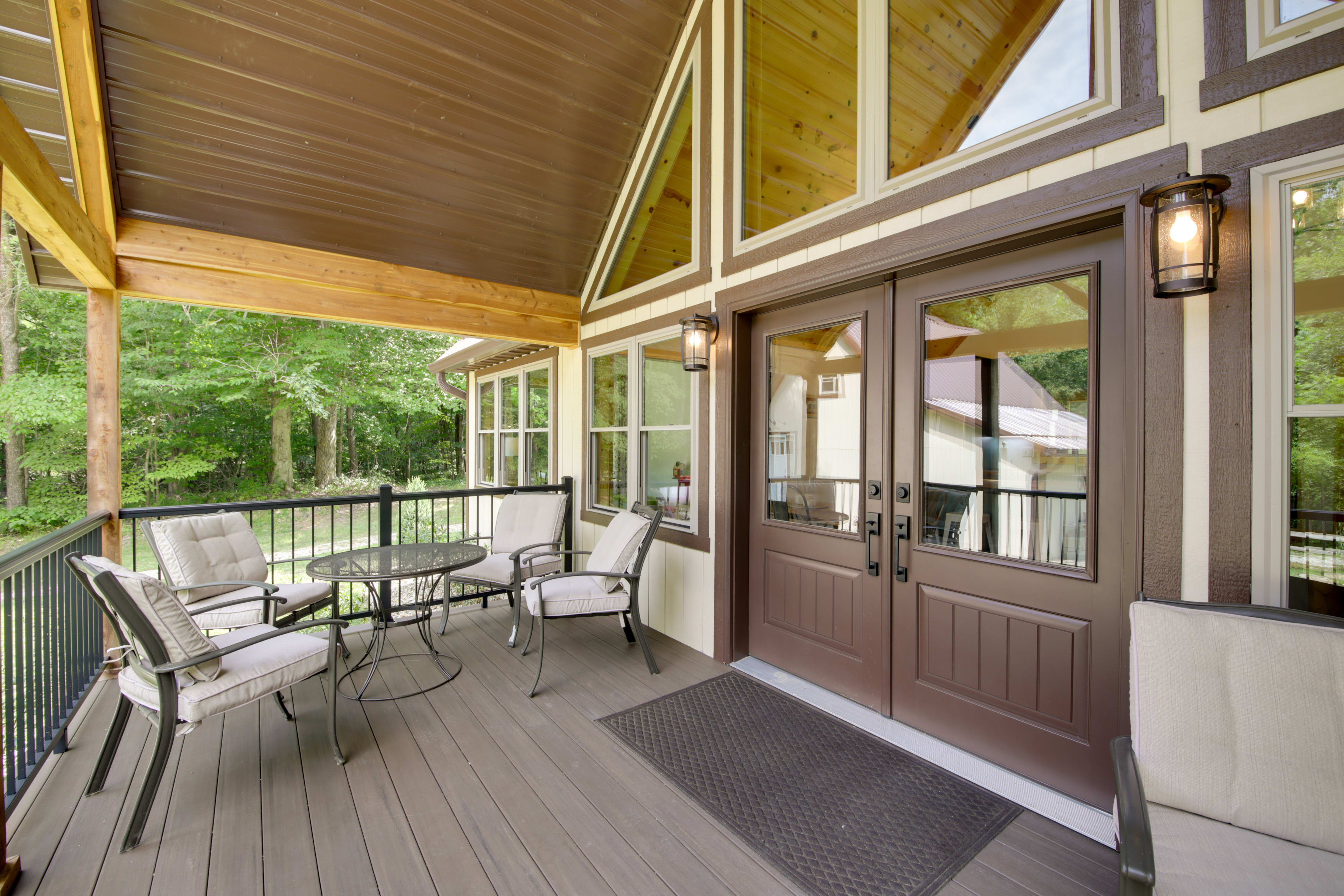 Covered Deck | Outdoor Dining Area