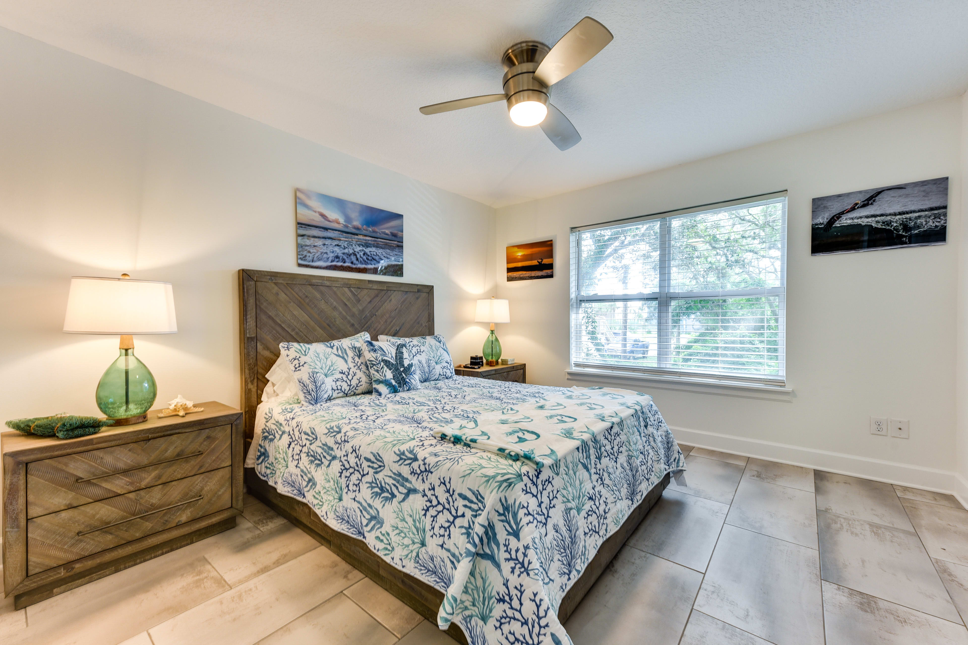 Bedroom 1 | Upper Level | Queen Bed | Linens Provided