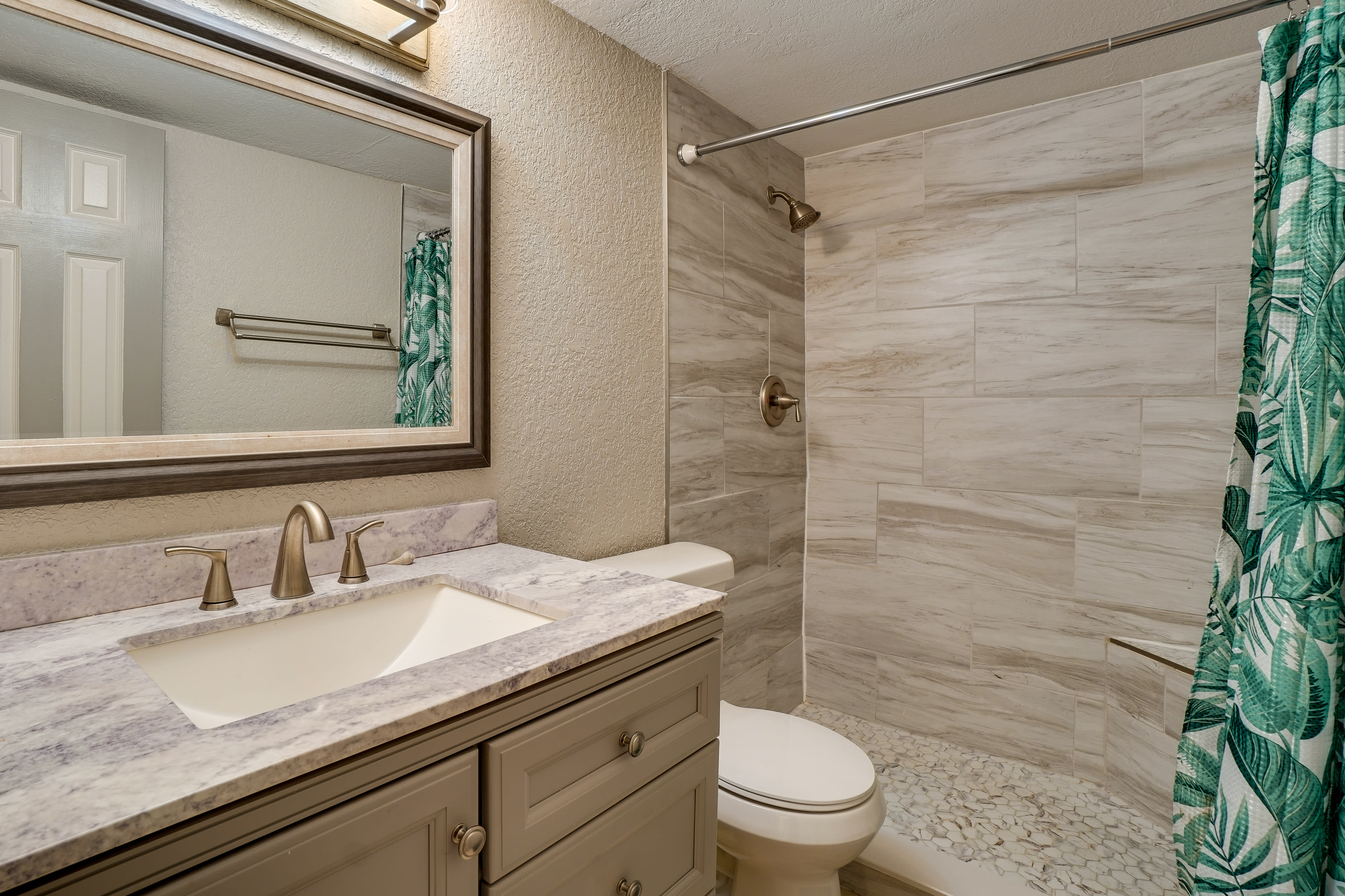 Bathroom | Walk-In Shower | Towels Provided | Complimentary Toiletries