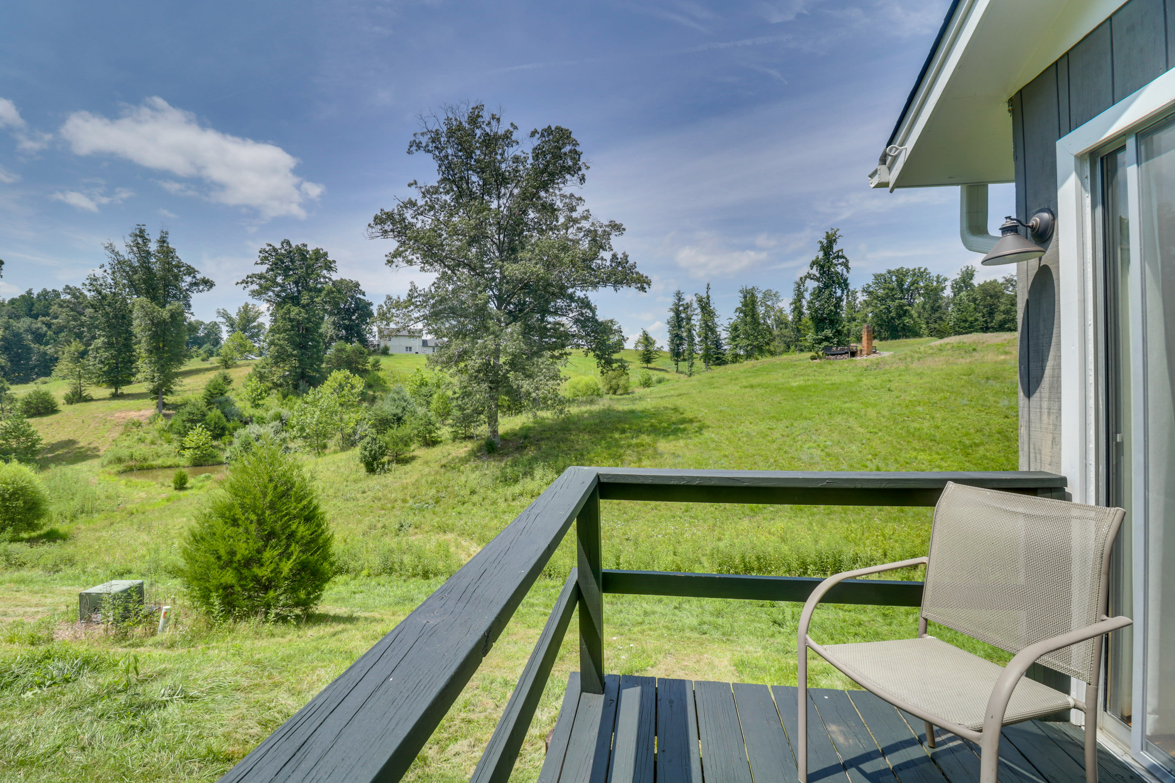 Private Deck | Single-Story Cottage