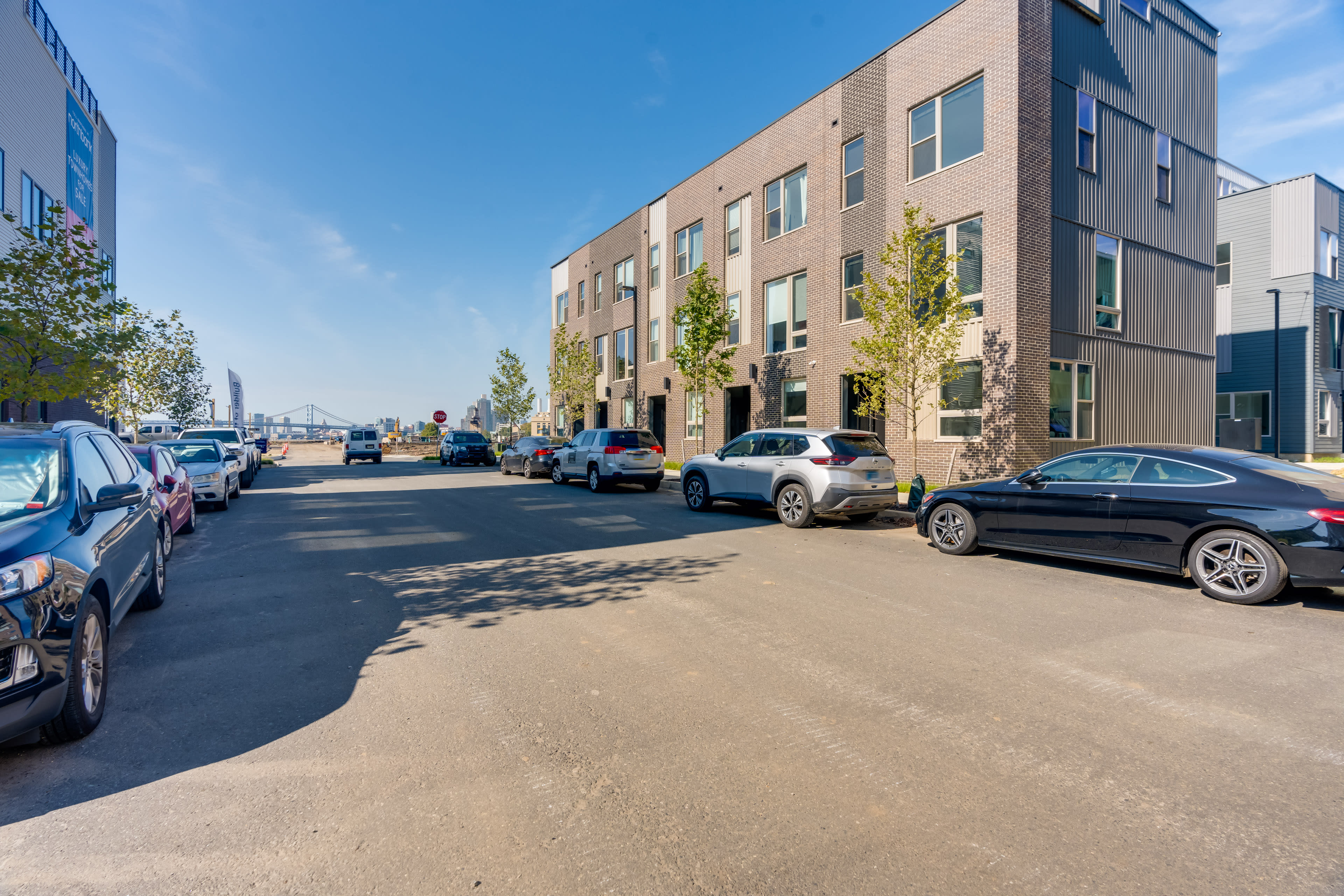 Parking | Garage (1 Vehicle) | Street Parking