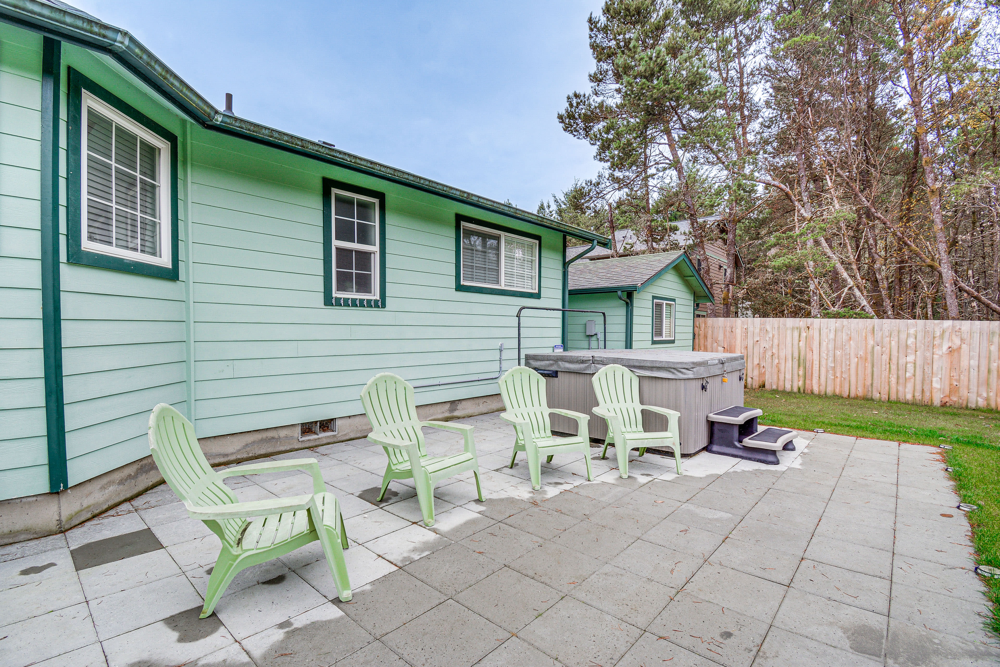 Patio | Hot Tub