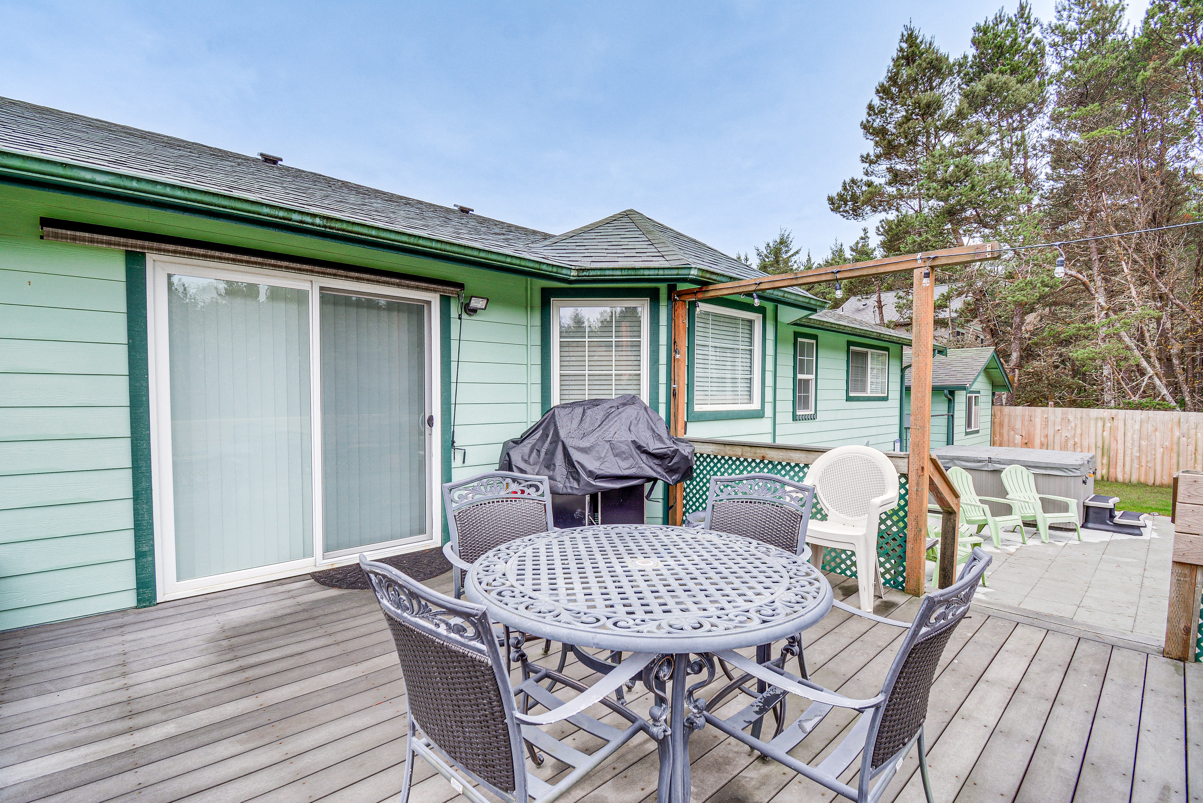 Private Deck | Gas Grill | Dining Area