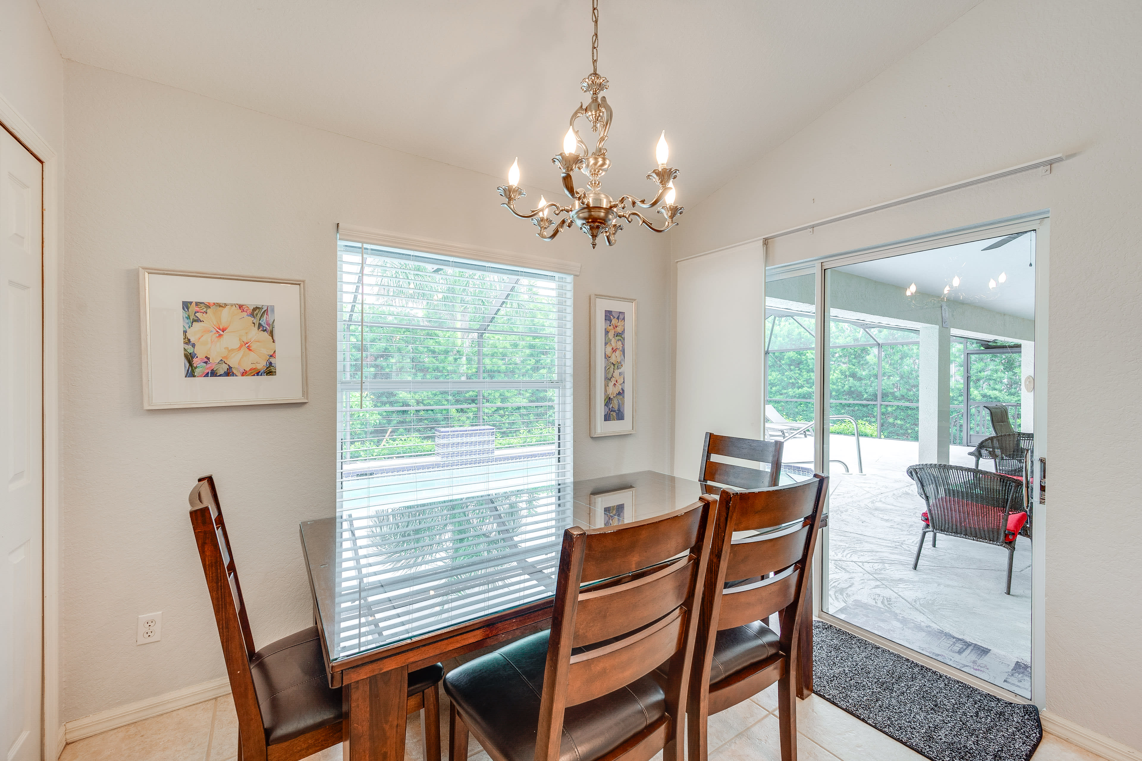 Dining Room | Fully Equipped Kitchen