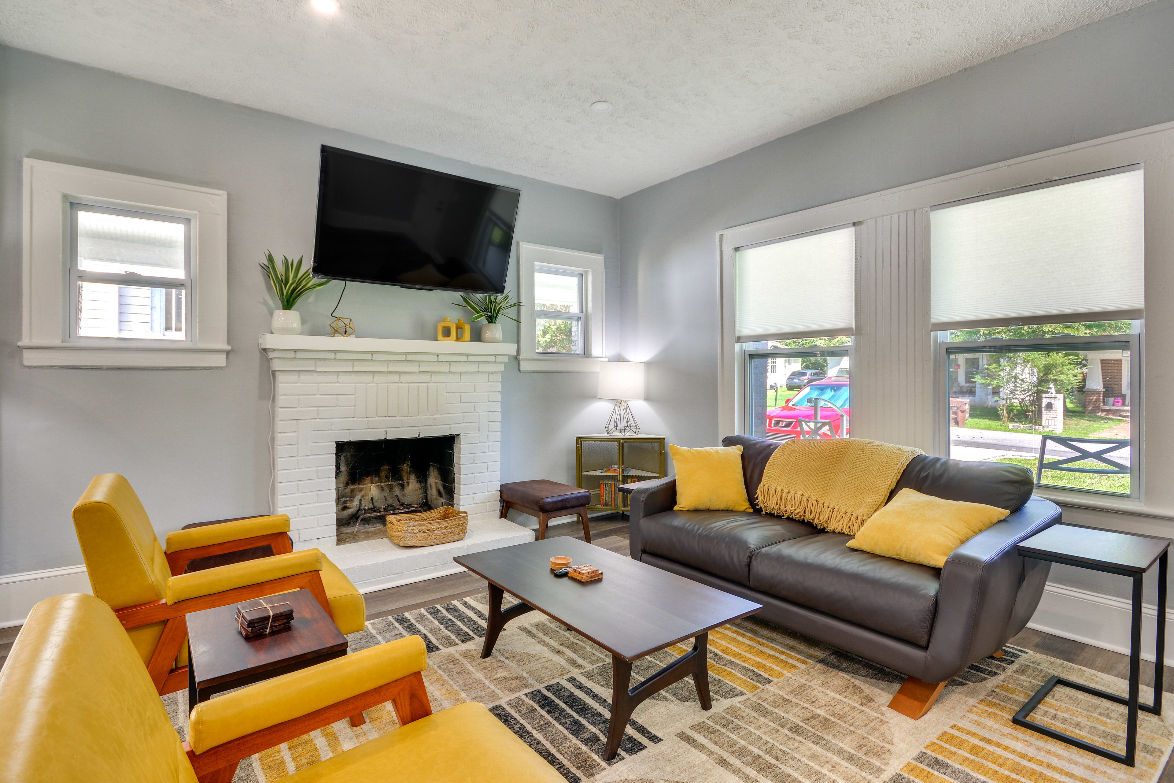 Living Room | Central A/C & Heat | Fireplace (Decorative Only) | Smart TV