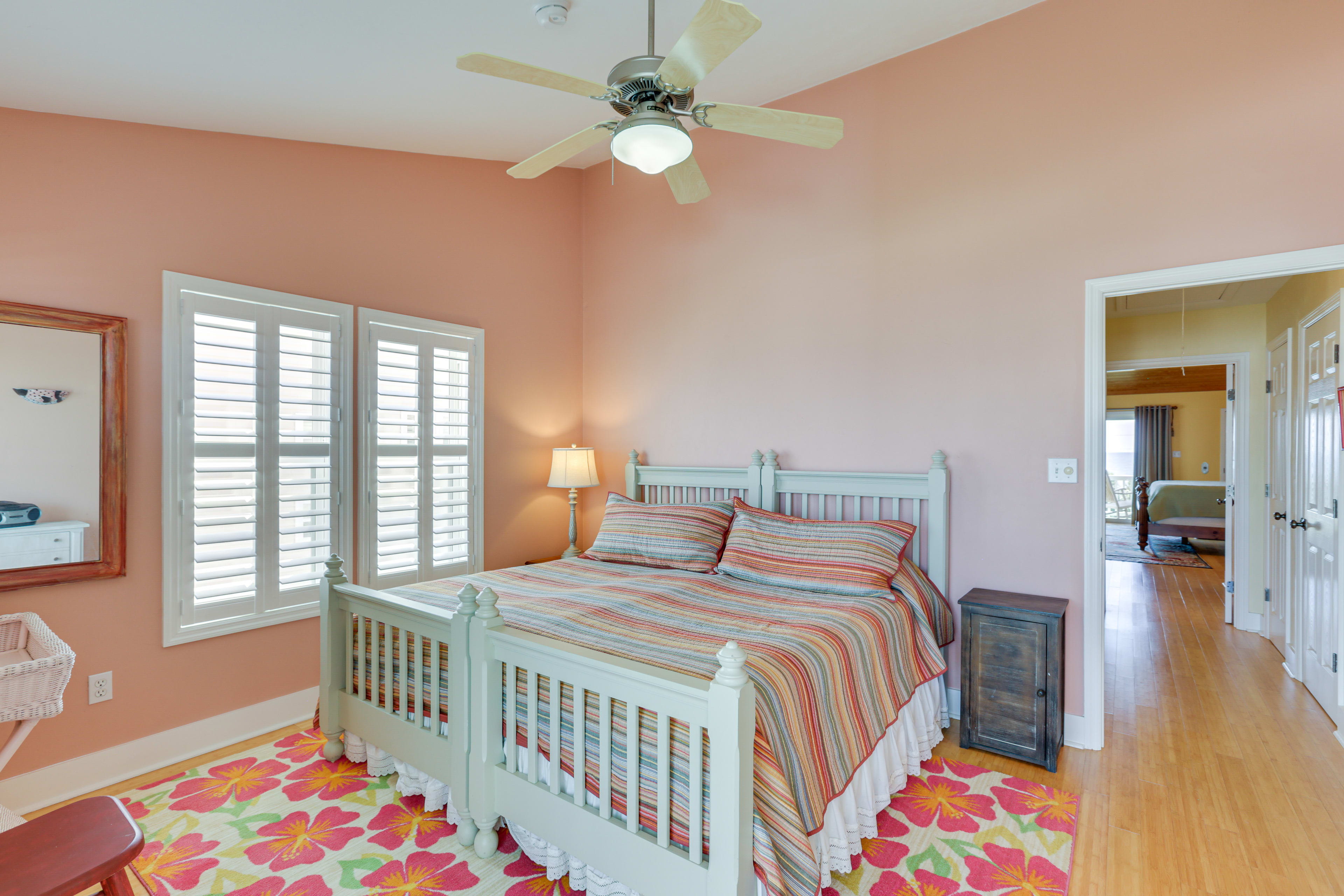 Bedroom 2 | 2nd Floor | King Bed (Converts to 2 Twin Beds) | Linens Provided