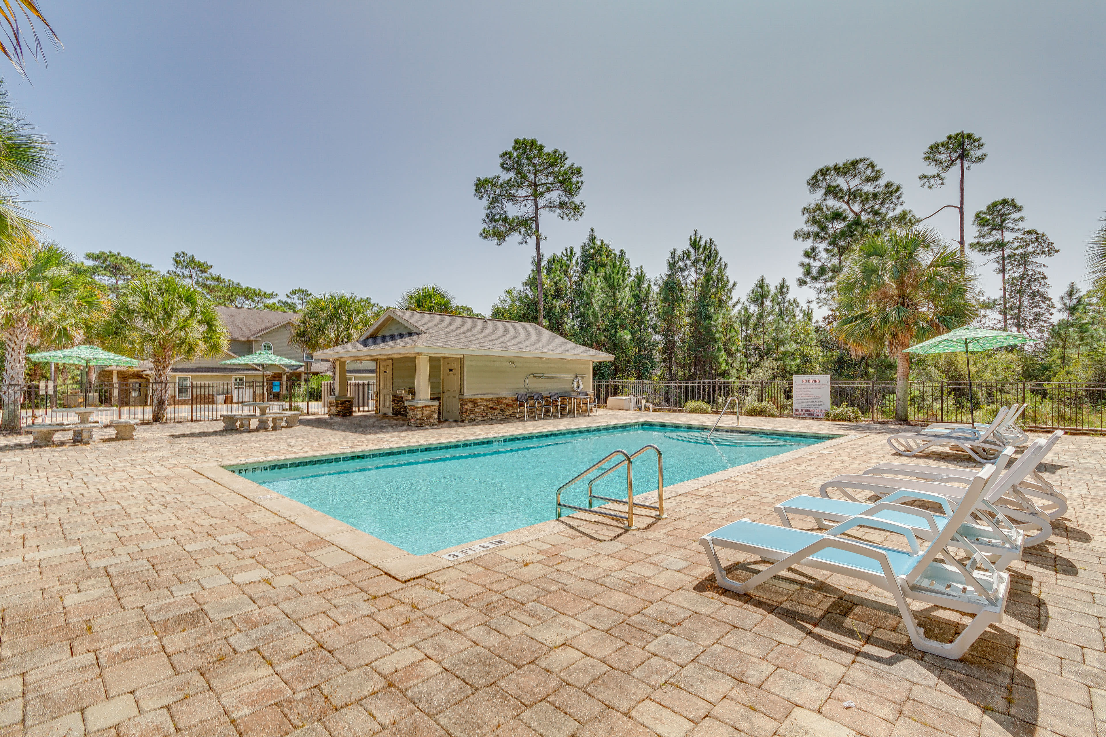 Community Outdoor Pool