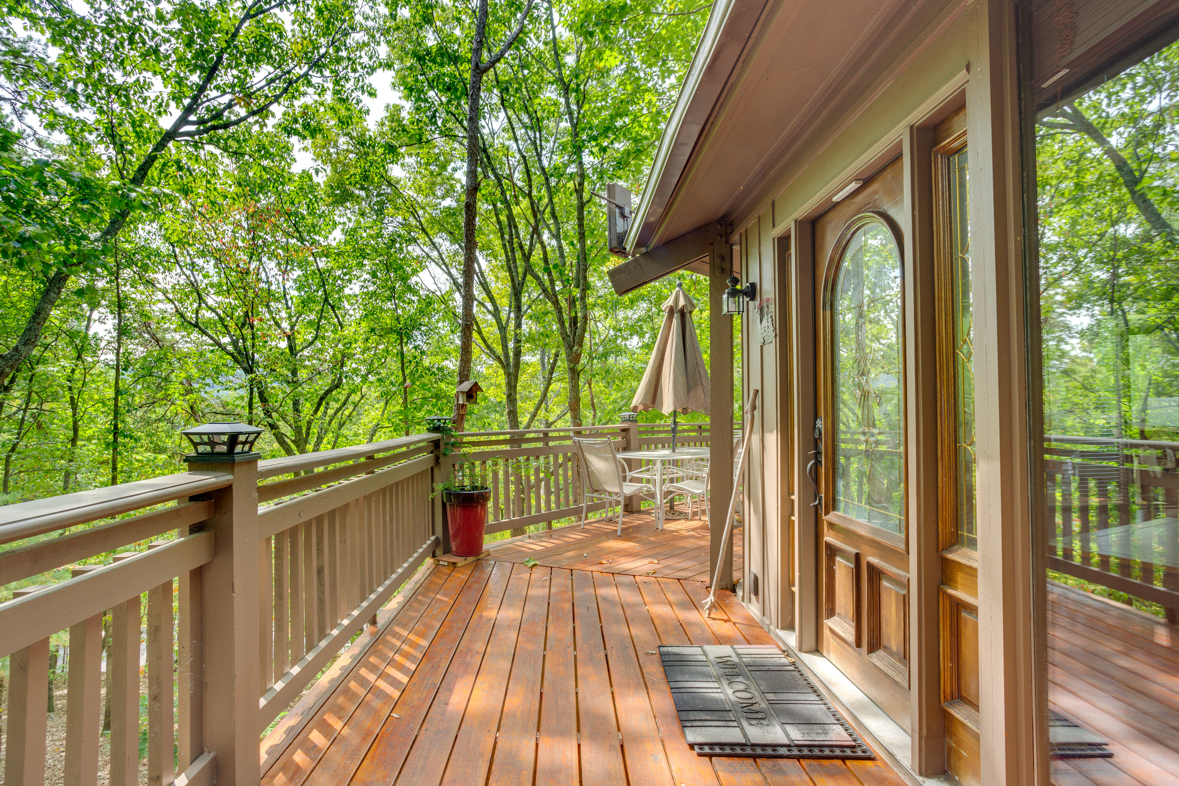 Deck | Outdoor Dining Area