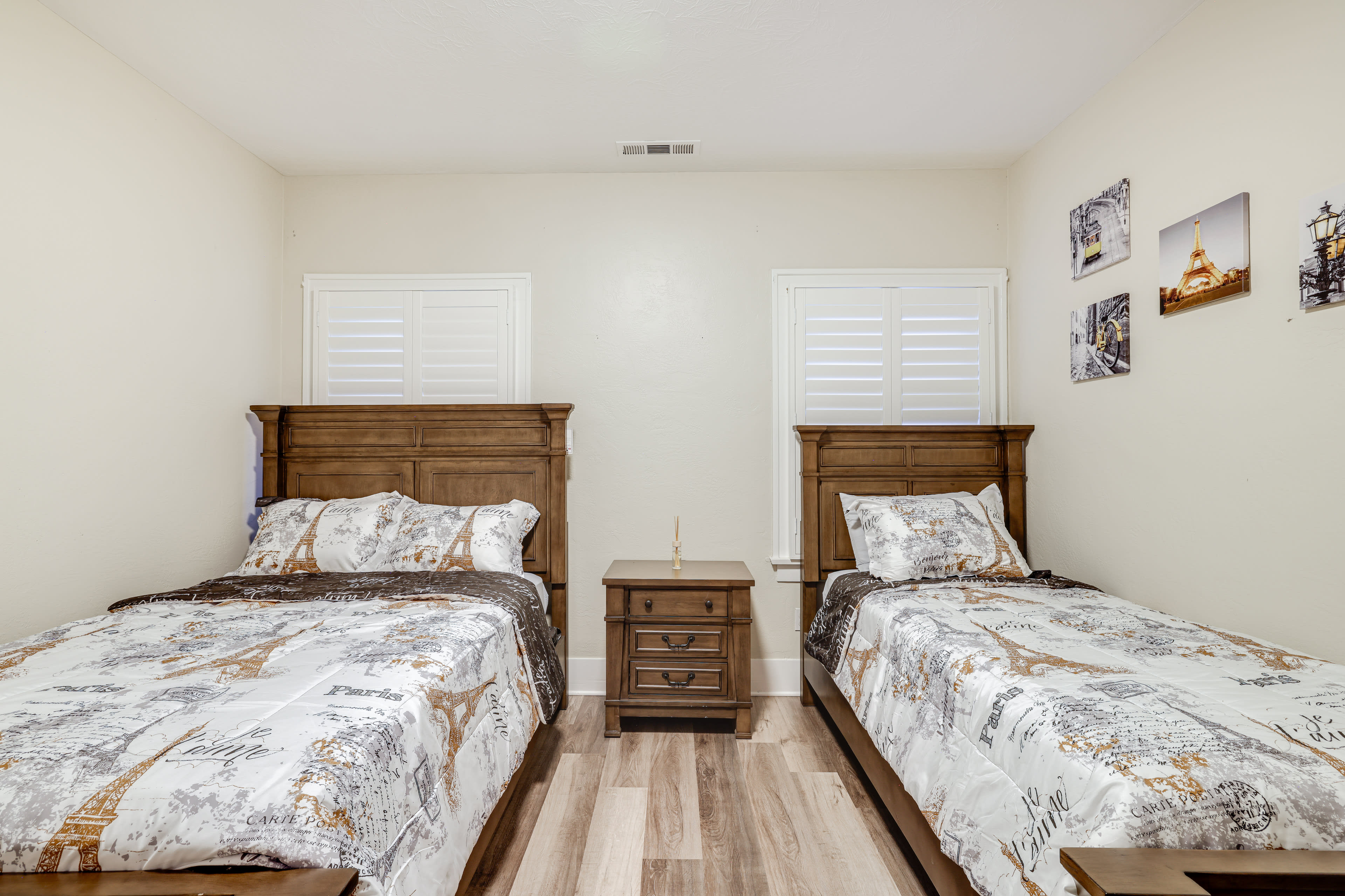 Bedroom 2 | Full Bed | Twin Bed