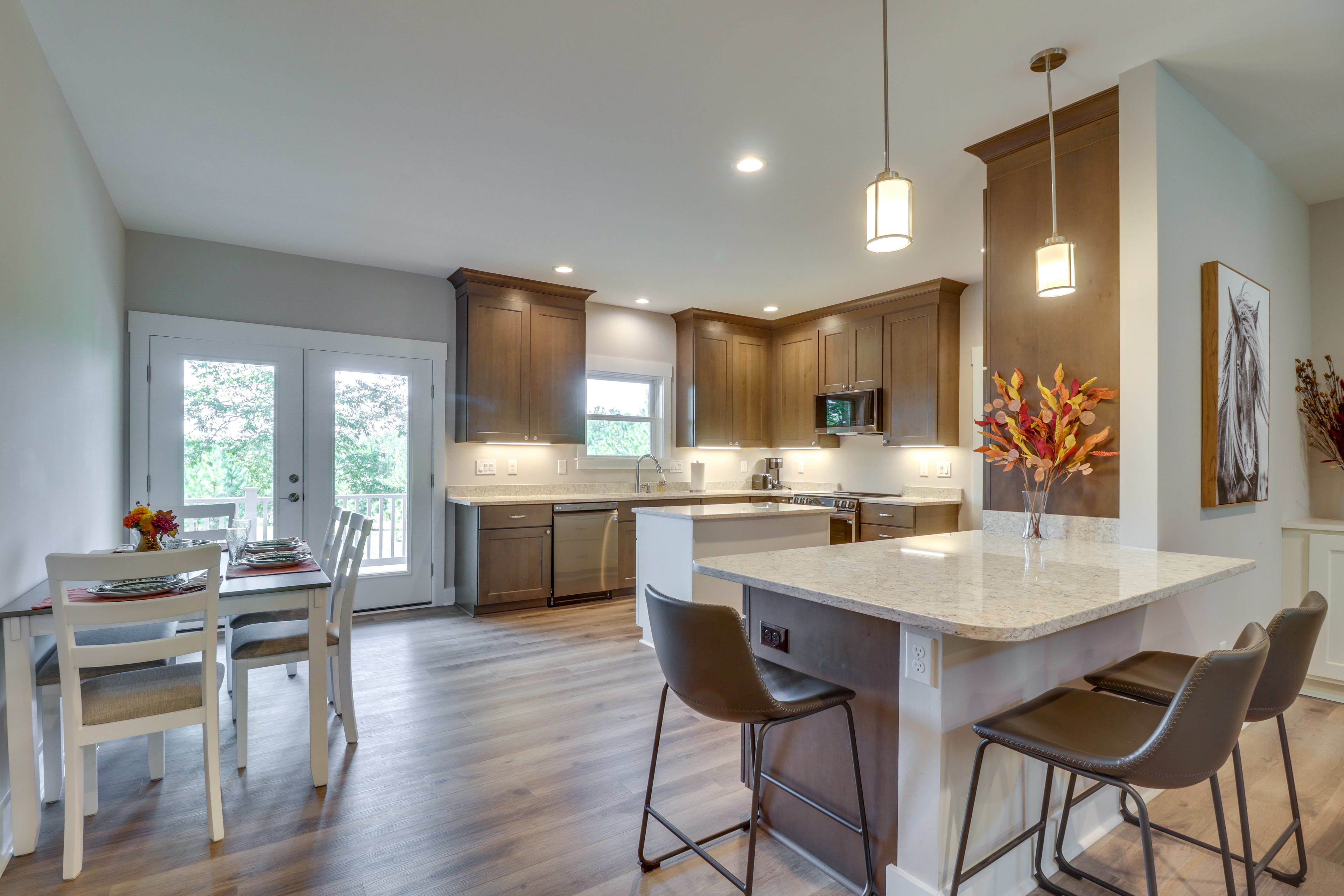 Kitchen | Breakfast Bar