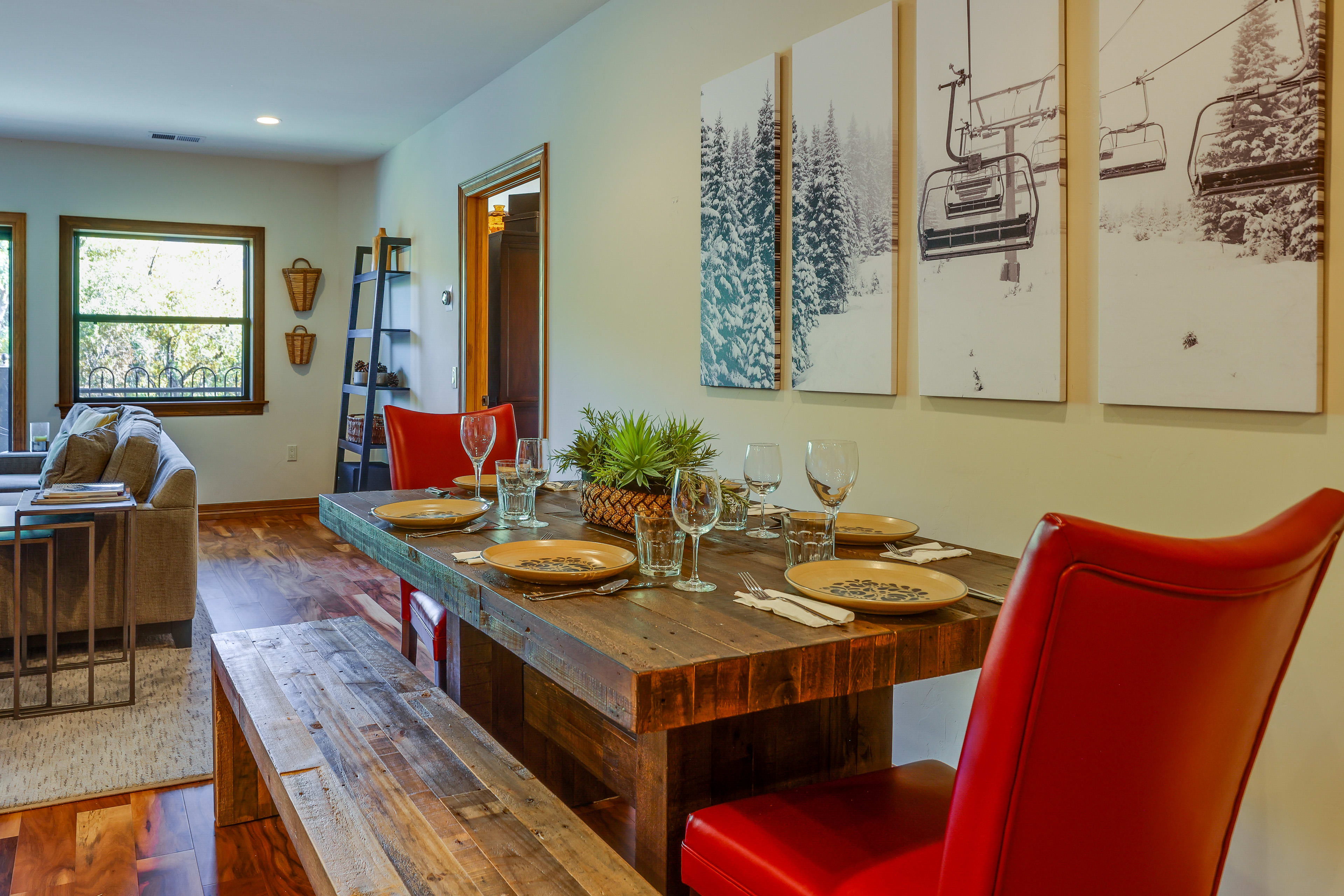 Dining Area | Dishware Provided | High Chair