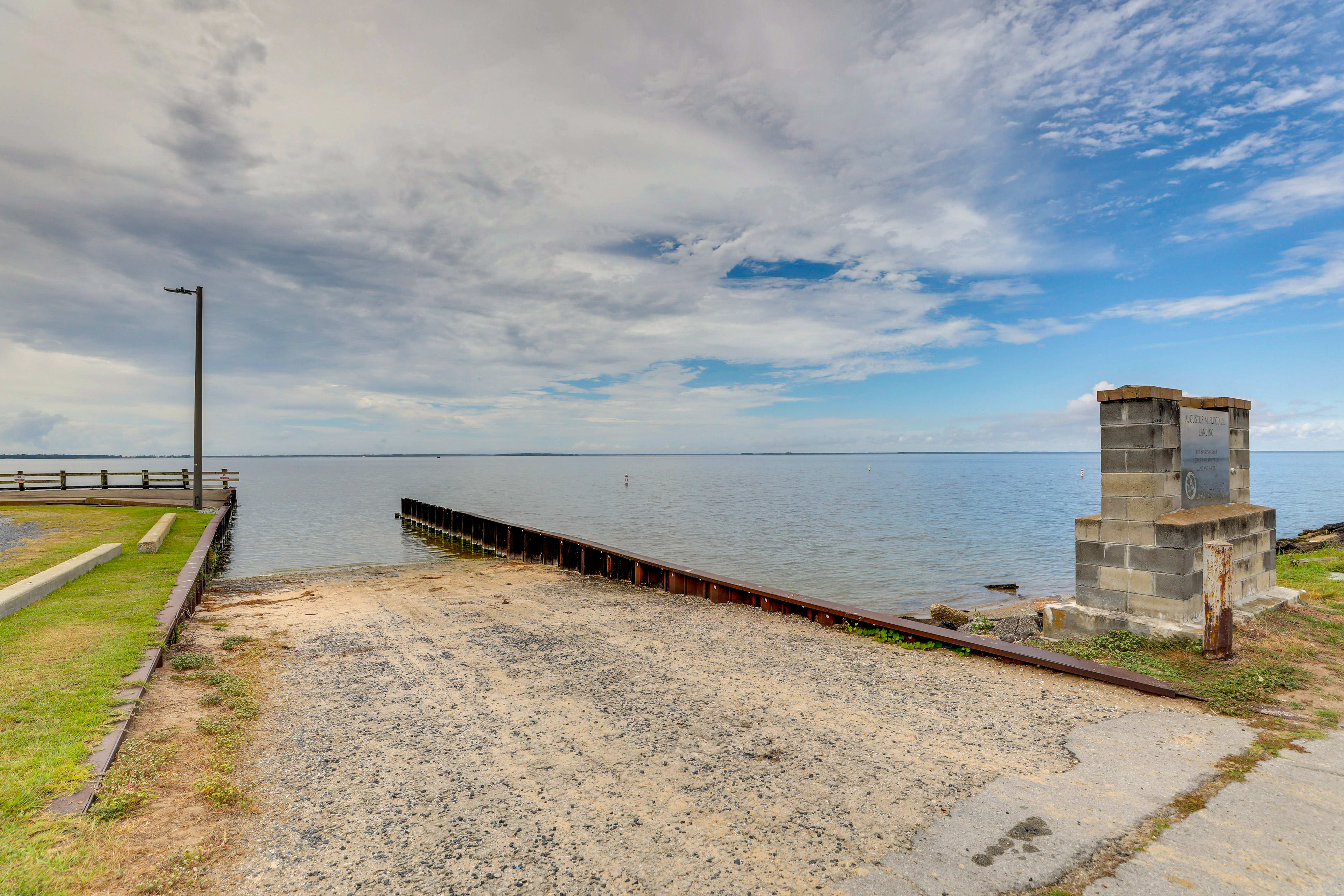 Lake Moultrine Access | 0.7 Mi Away