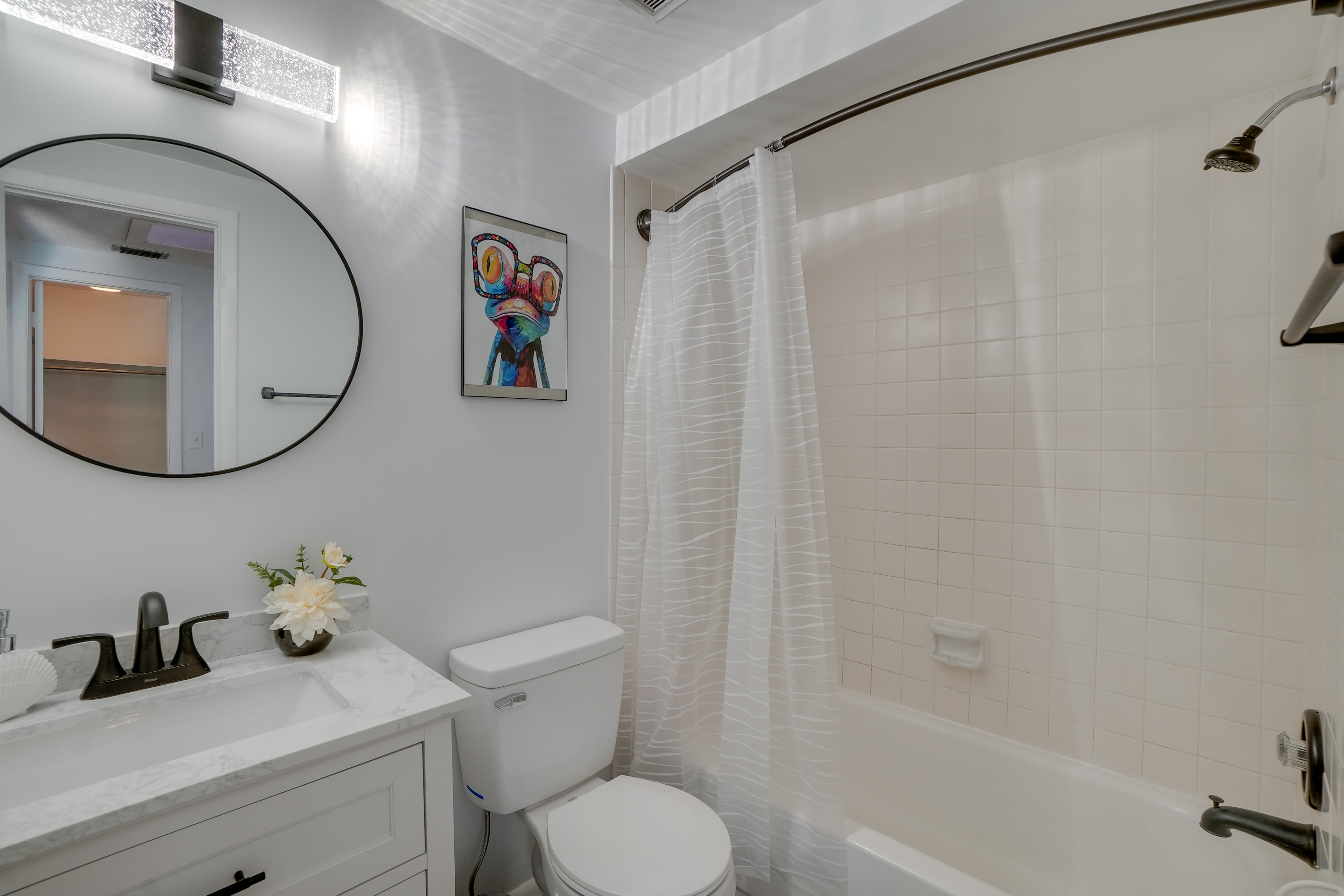 En-Suite Bathroom | Towels Provided | Complimentary Toiletries