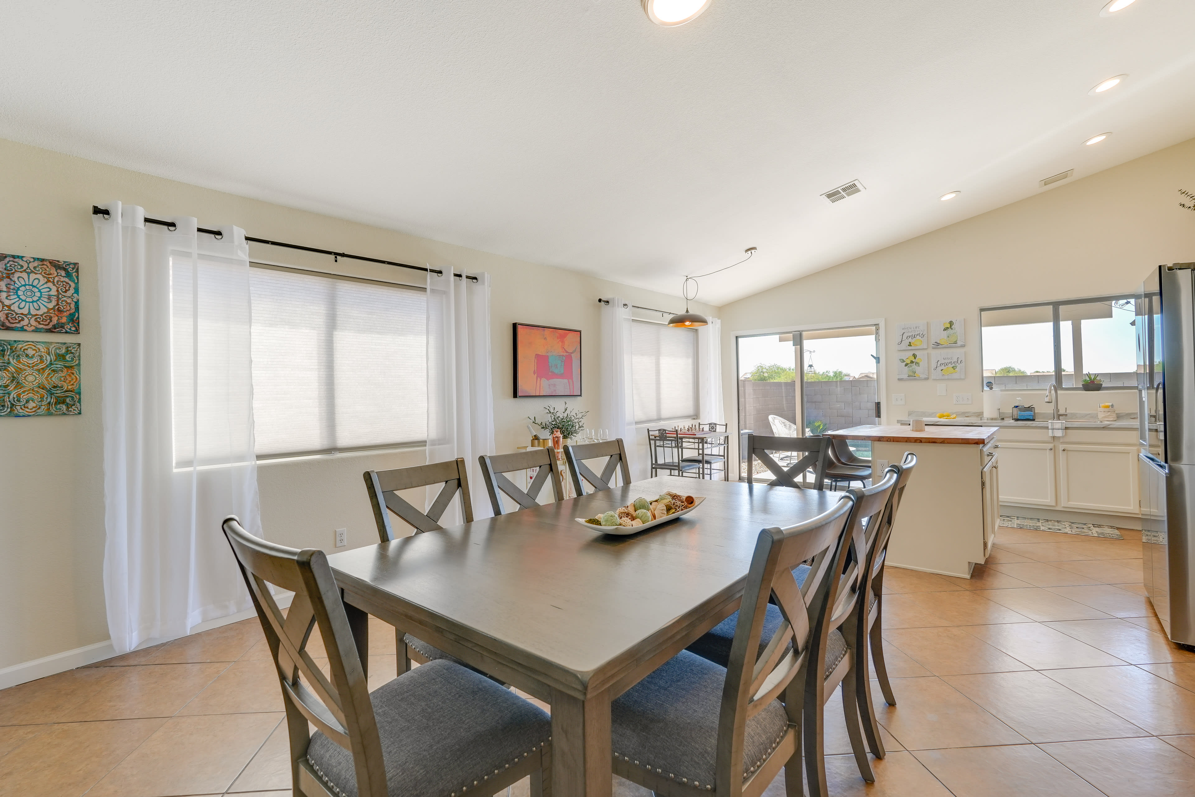 Dining Area | Dishware & Flatware Provided