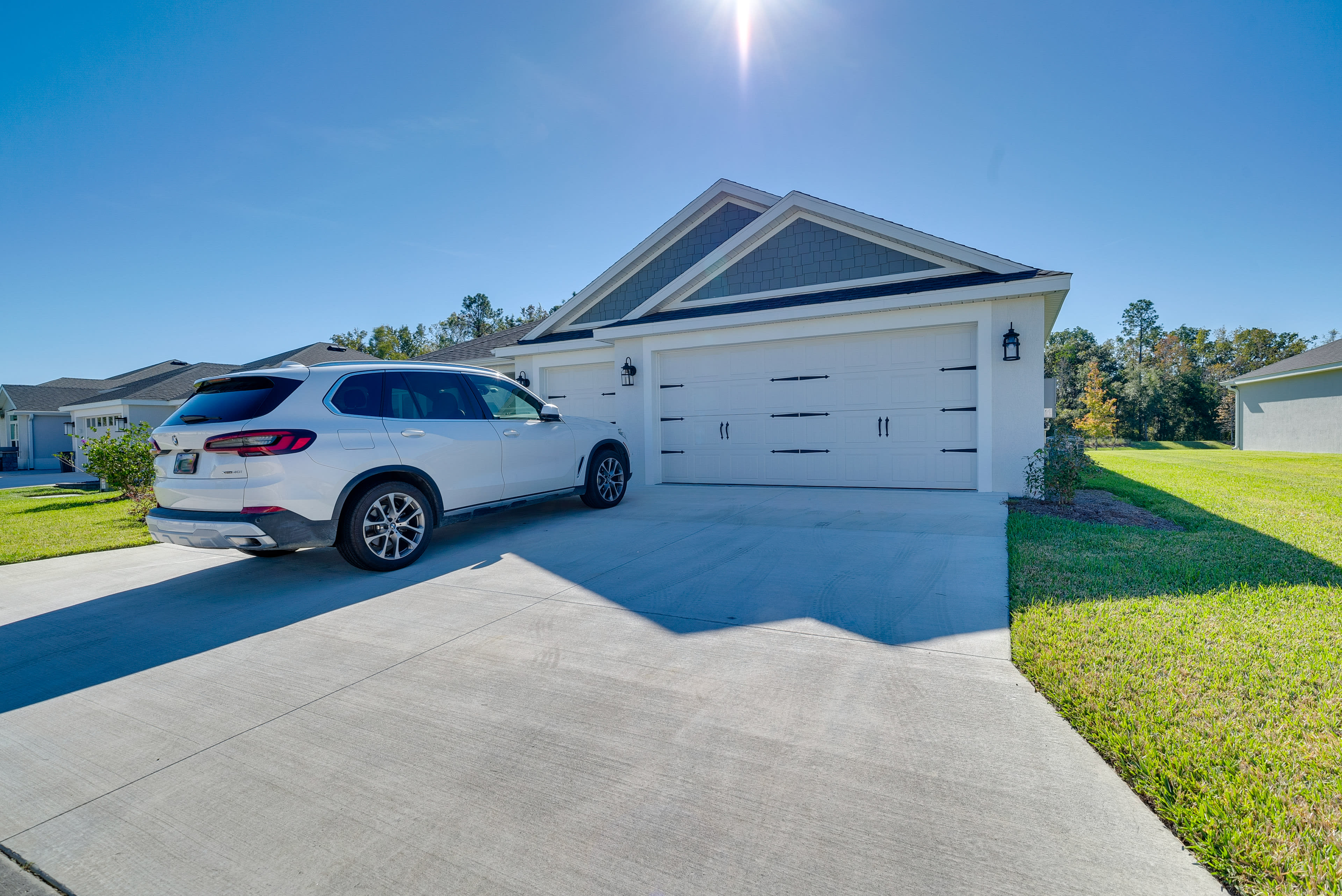 Parking | Garage (1 Vehicle) | Driveway (1 Vehicle)