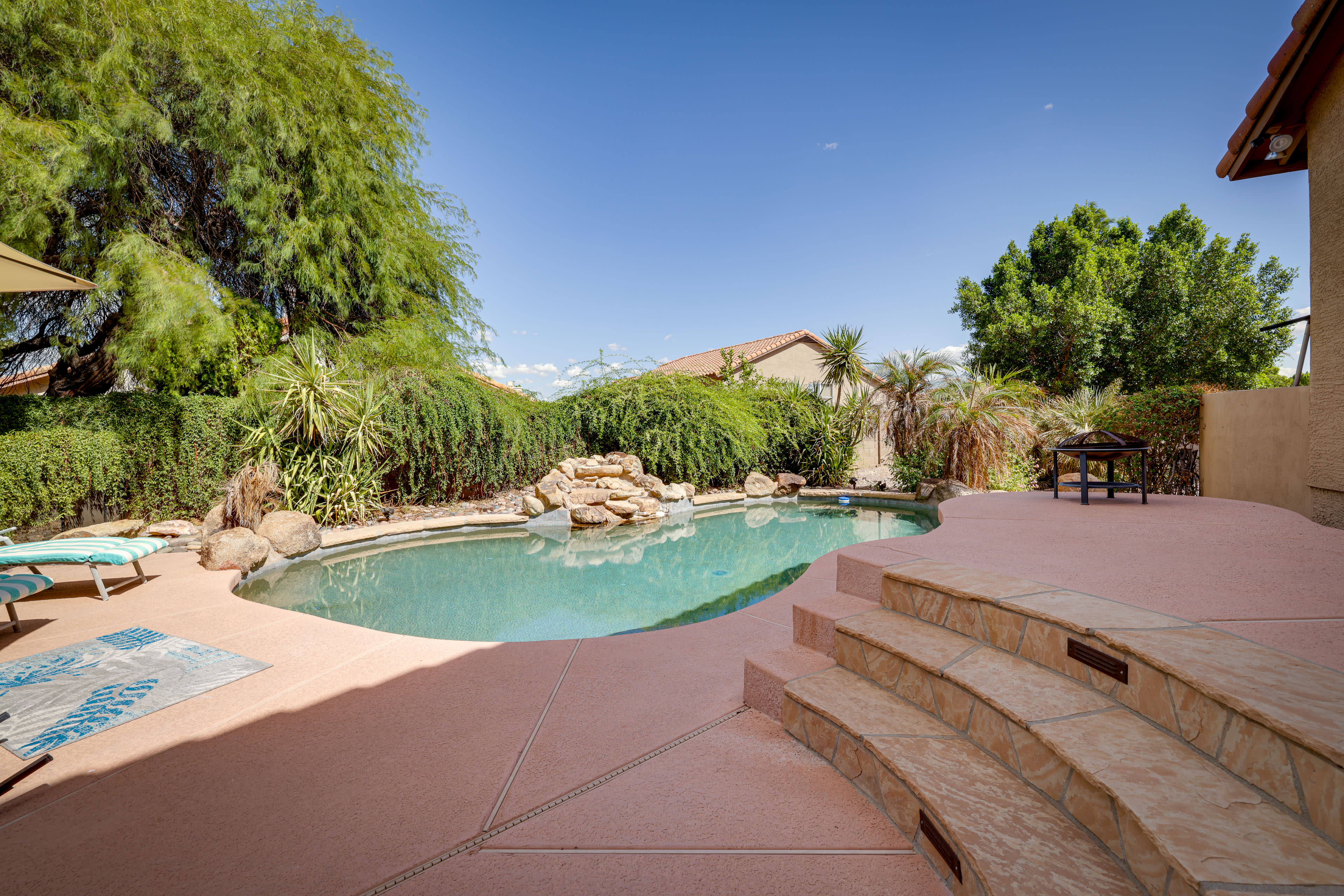 Private Pool | Self Check-In | 15 Mi to Downtown Phoenix
