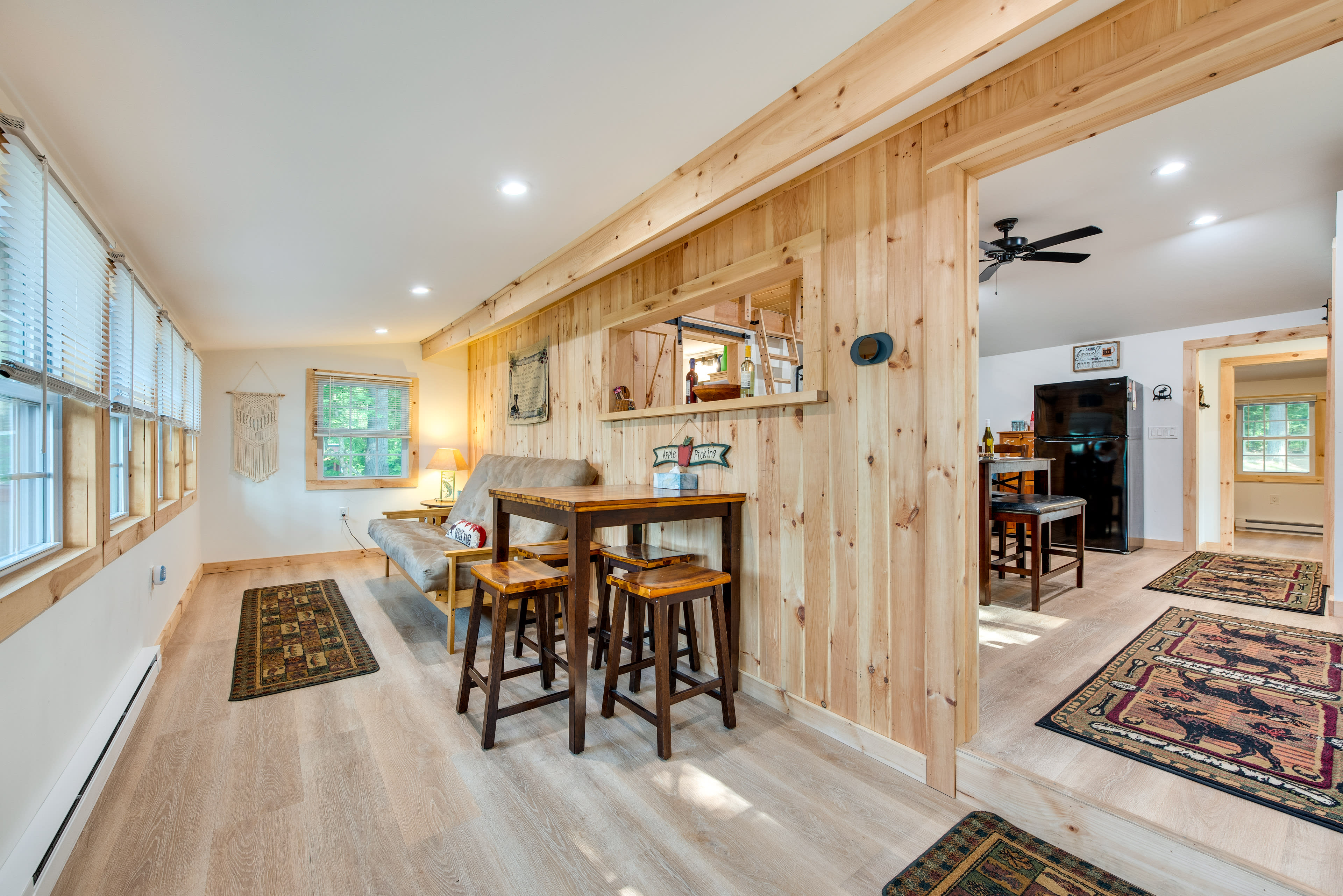 Sunroom | Full Futon | Dining Table