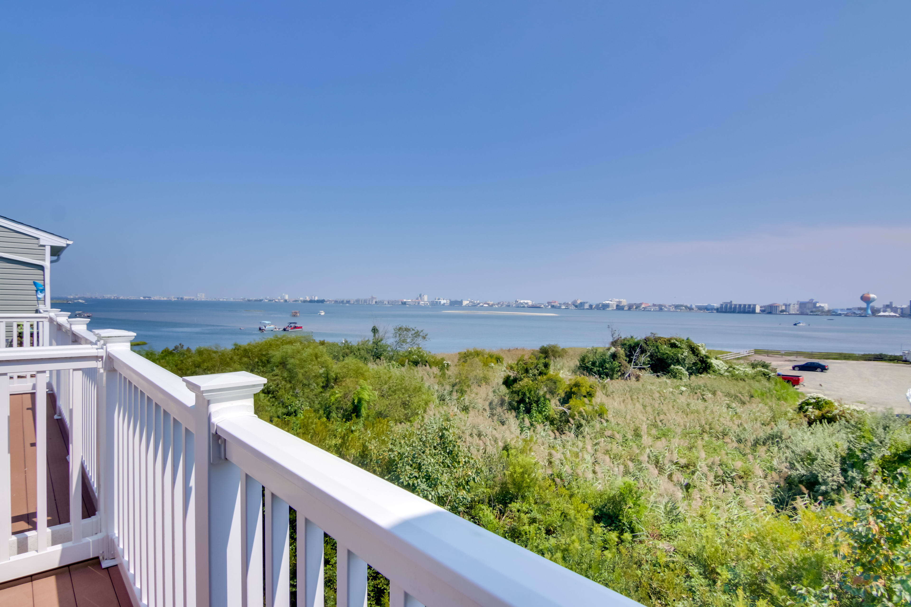 Private Balcony | Bay Views