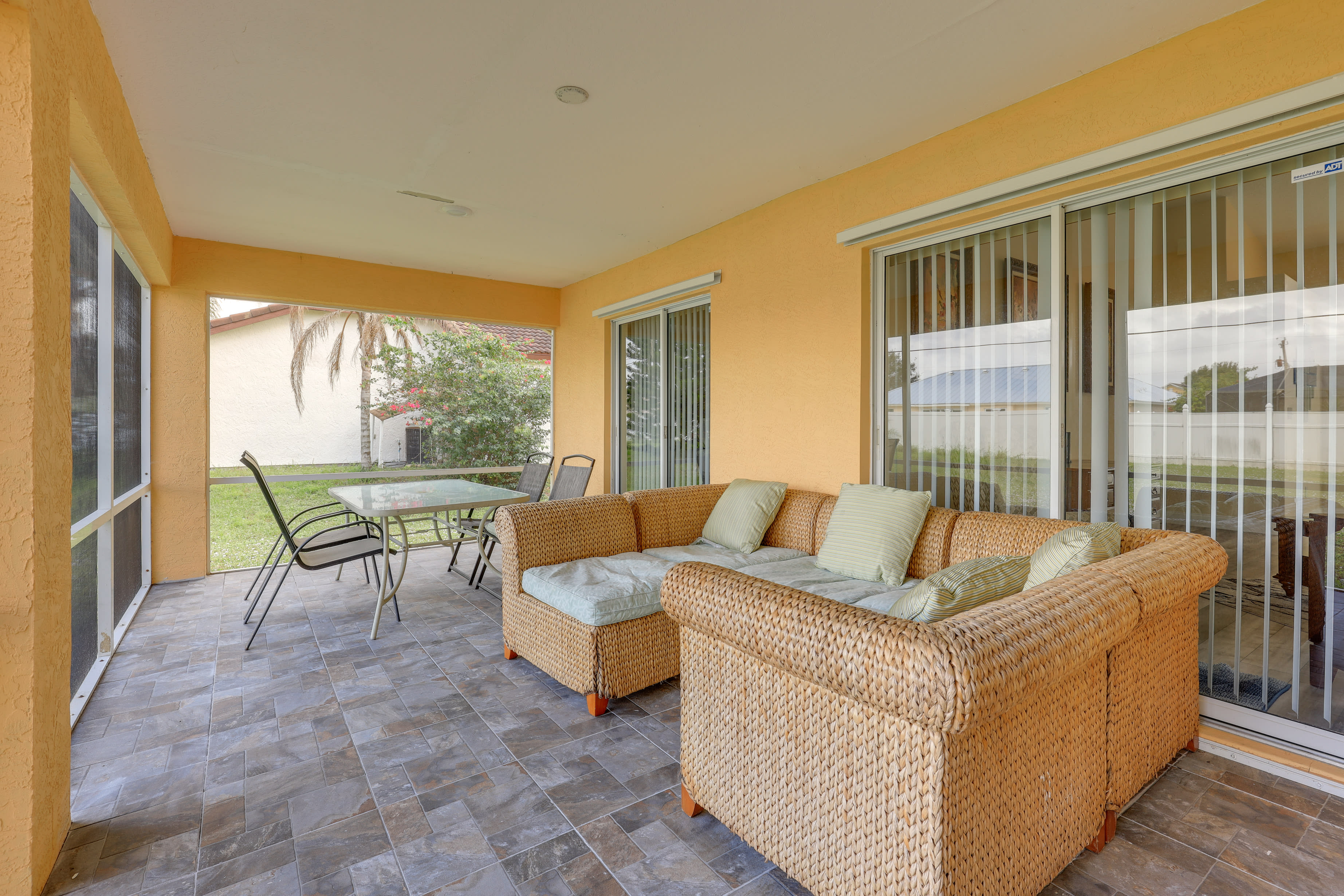 Screened-In Porch